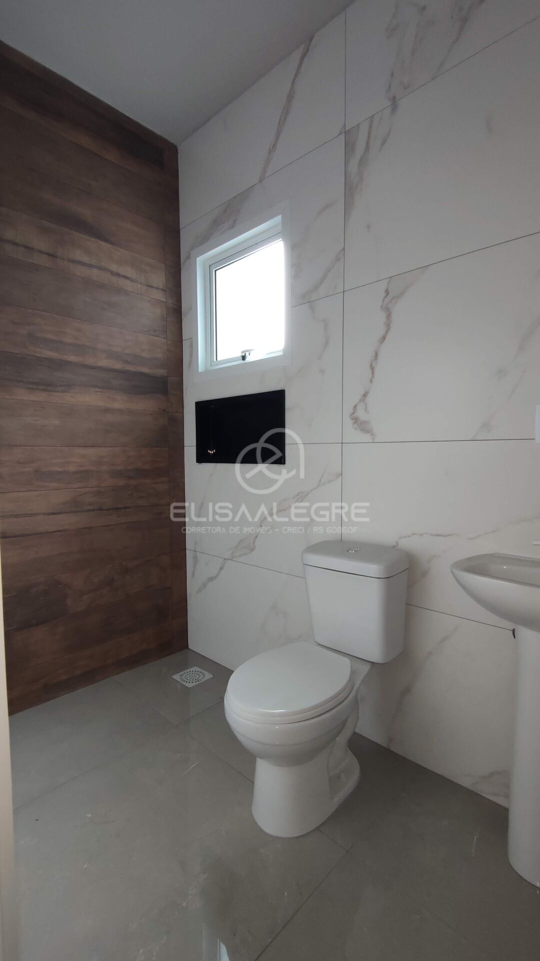 Casa à venda com 2 quartos, 55m² - Foto 18