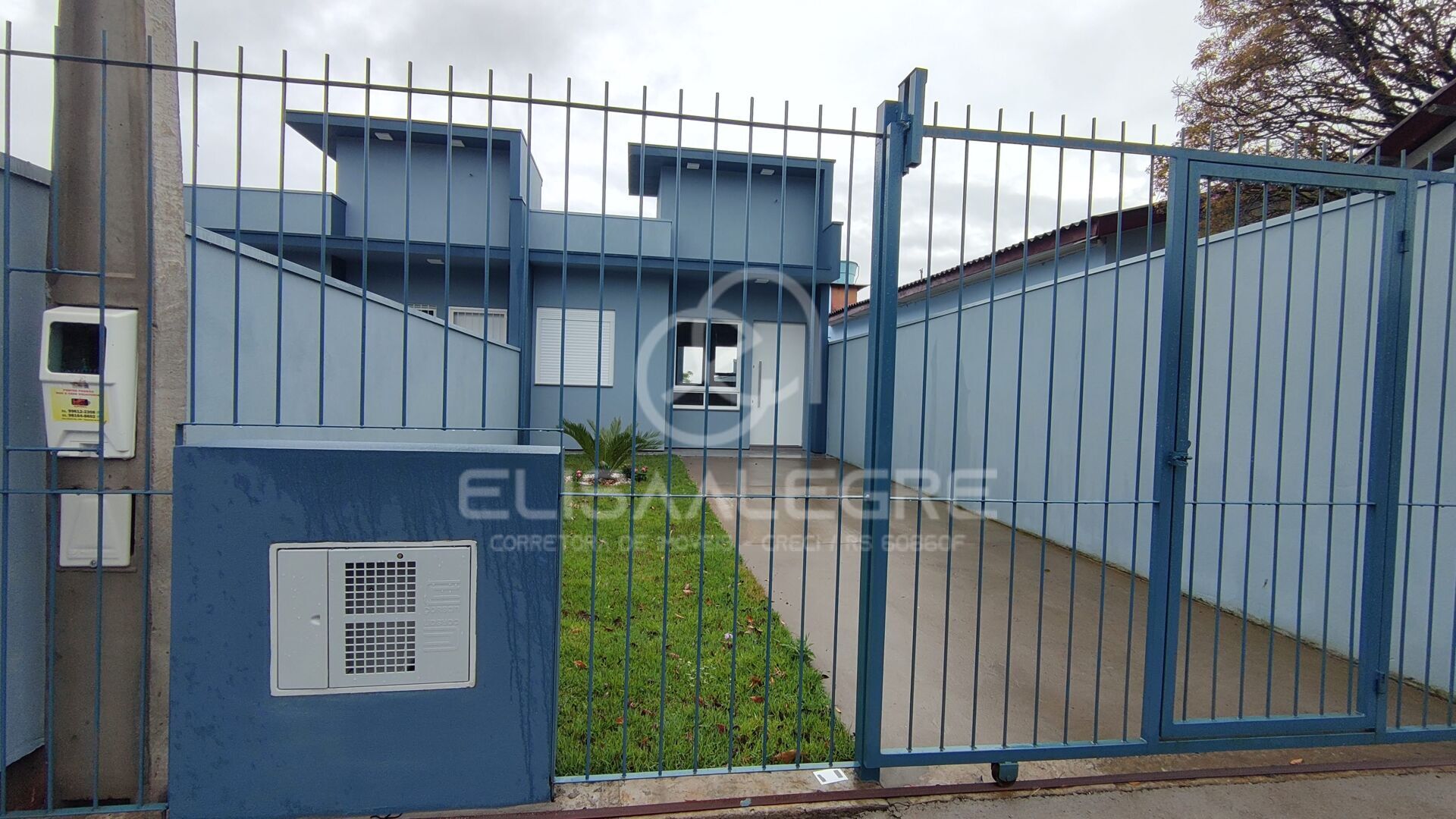 Casa à venda com 2 quartos, 55m² - Foto 1