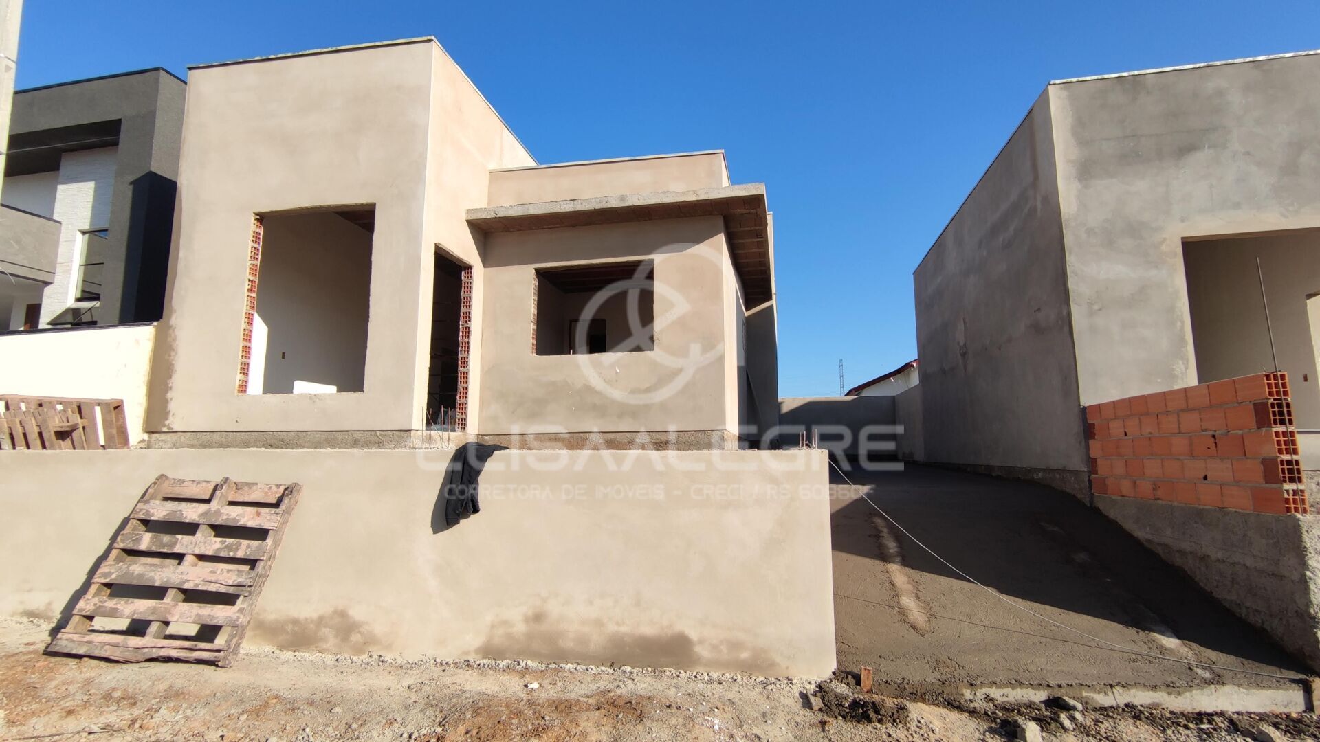 Casa à venda com 2 quartos, 67m² - Foto 2
