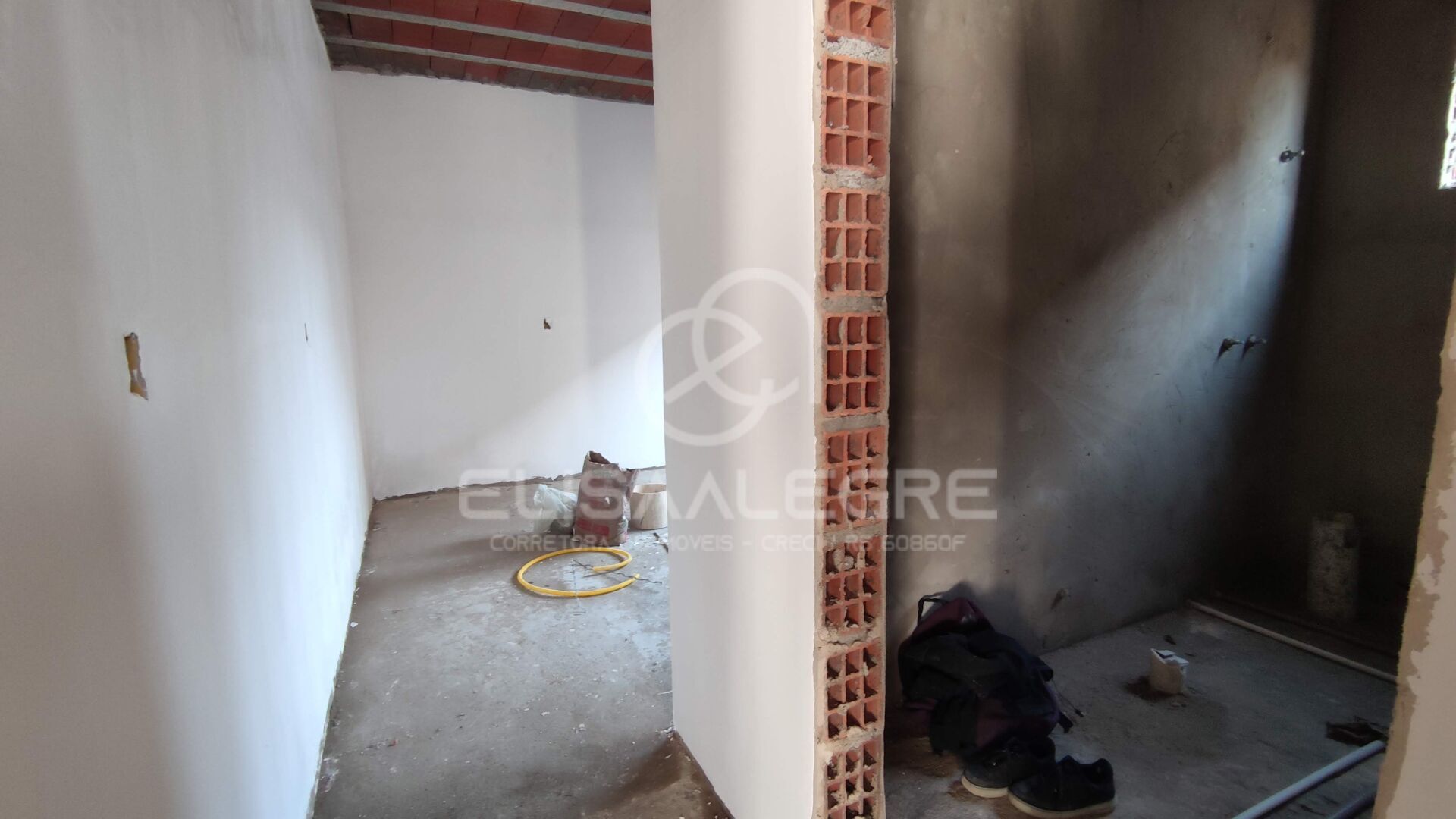 Casa à venda com 2 quartos, 67m² - Foto 6