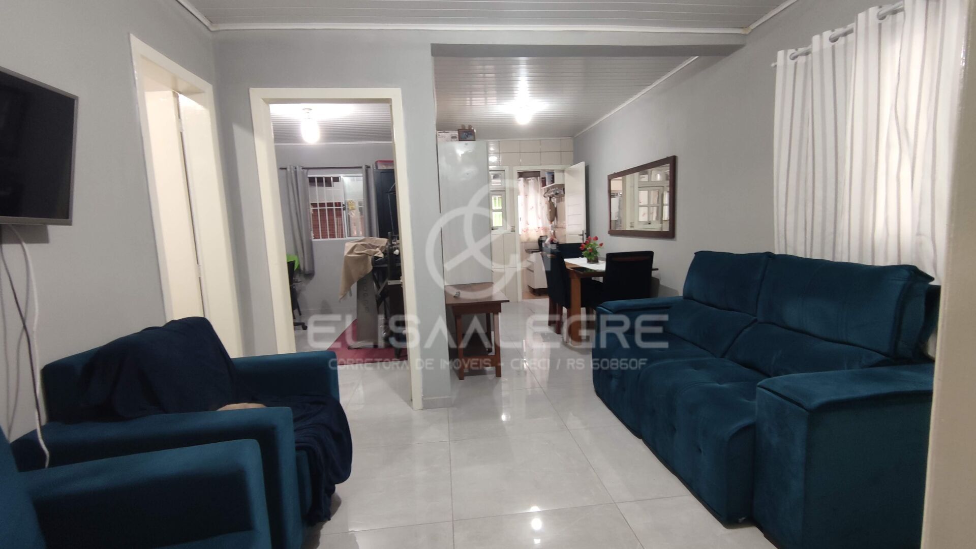 Casa à venda com 2 quartos, 80m² - Foto 2