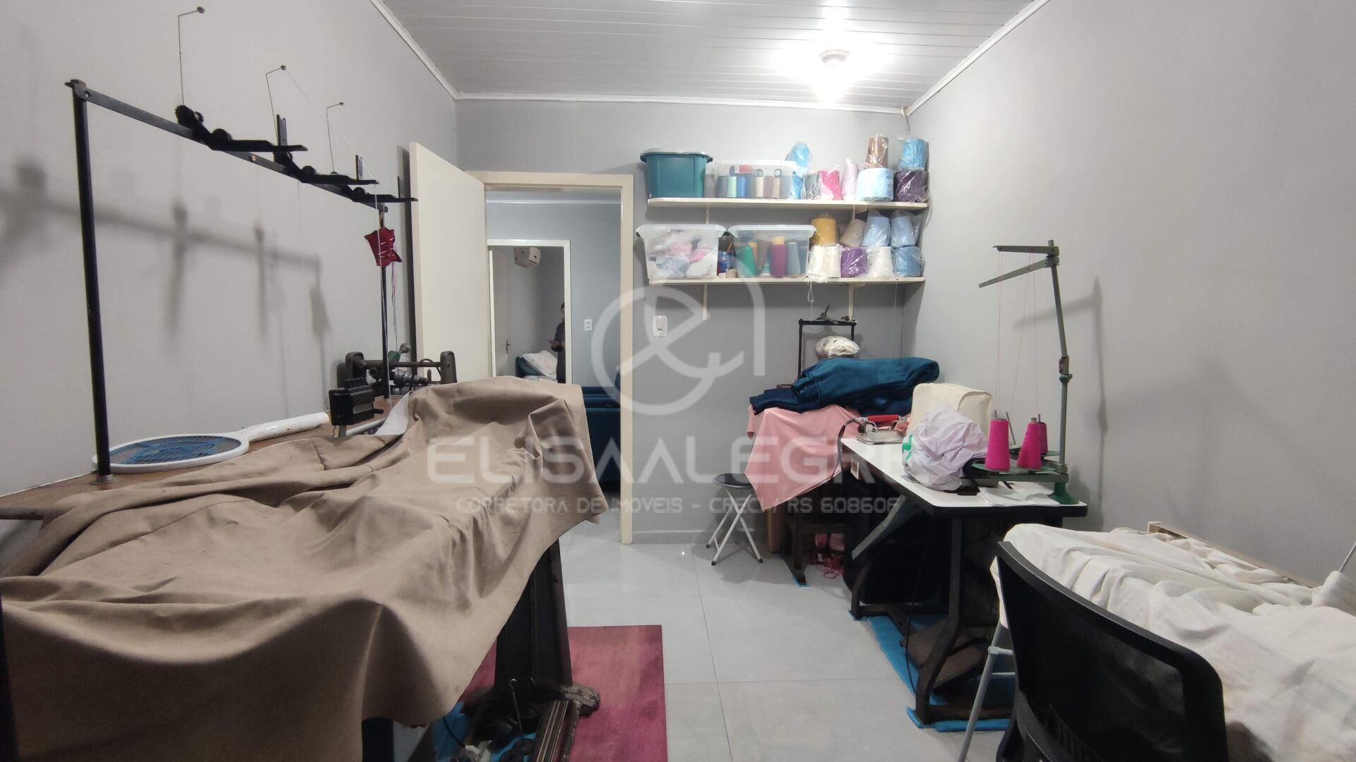Casa à venda com 2 quartos, 80m² - Foto 11