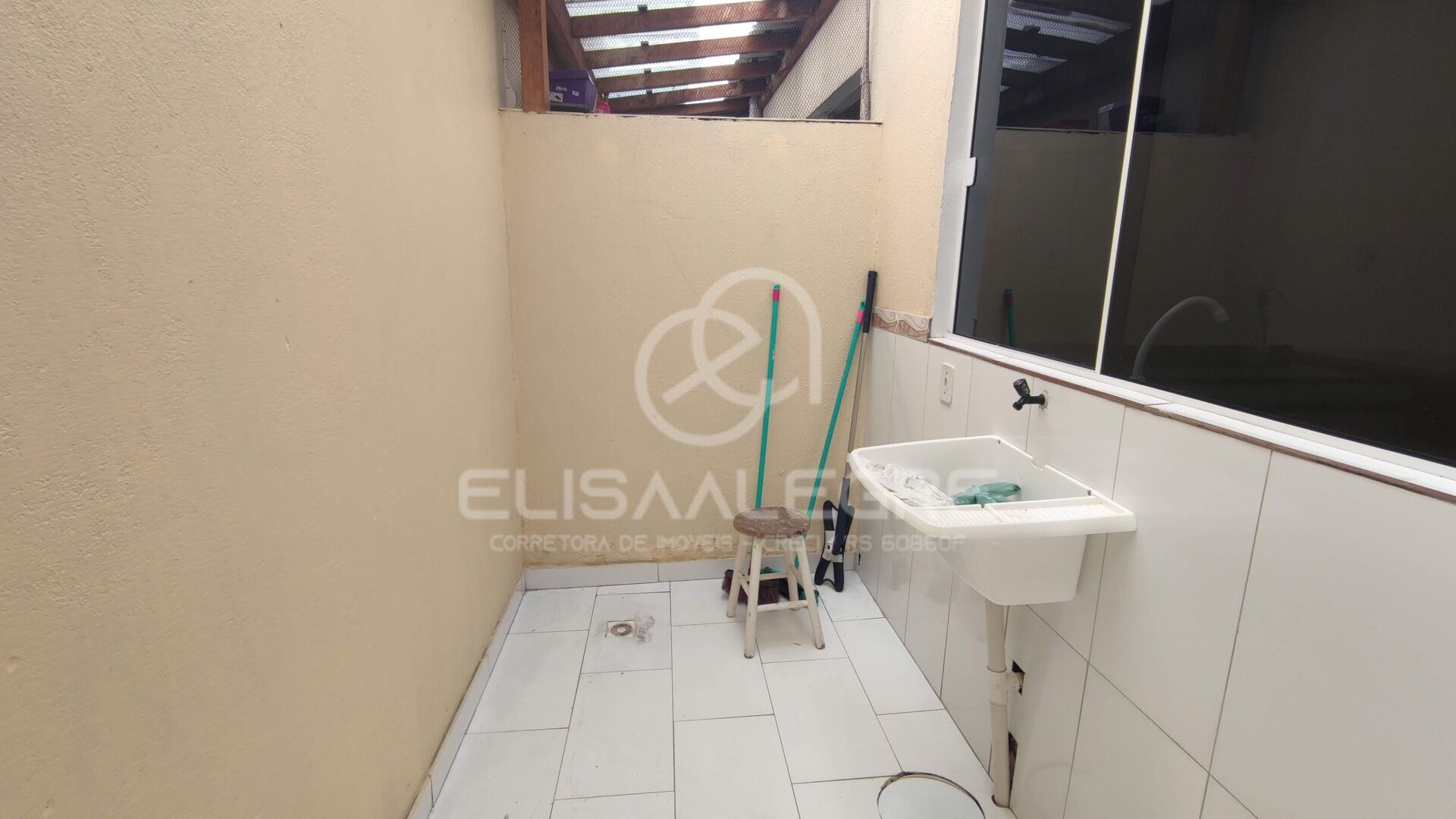 Sobrado à venda com 2 quartos, 64m² - Foto 3