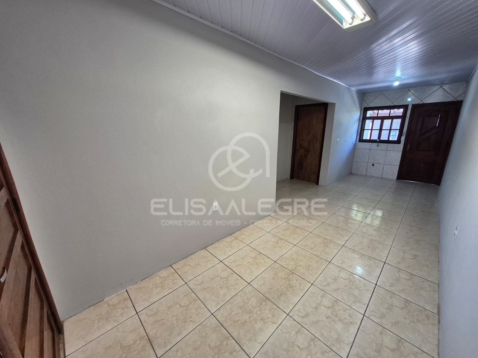 Casa à venda com 2 quartos, 80m² - Foto 4