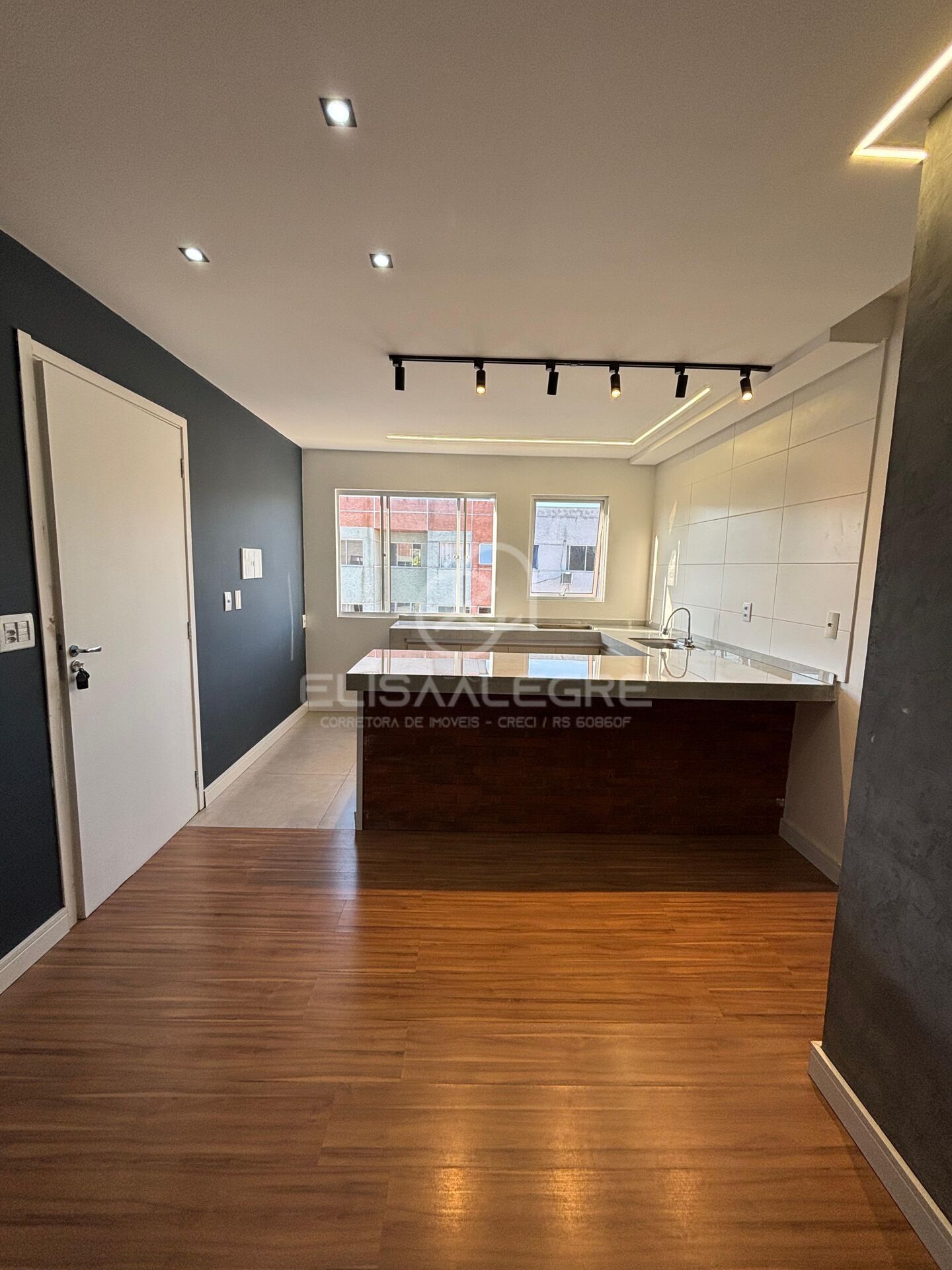 Apartamento à venda com 2 quartos, 46m² - Foto 1