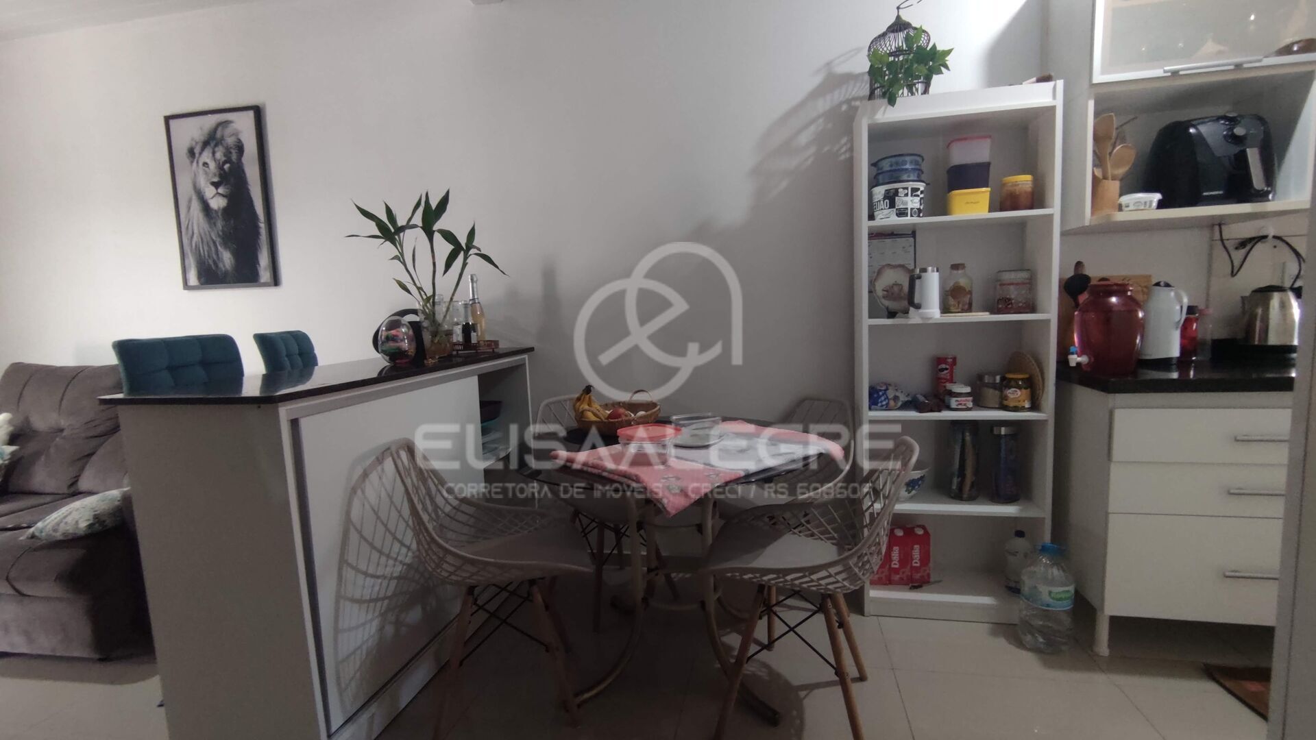 Casa à venda com 2 quartos, 70m² - Foto 8