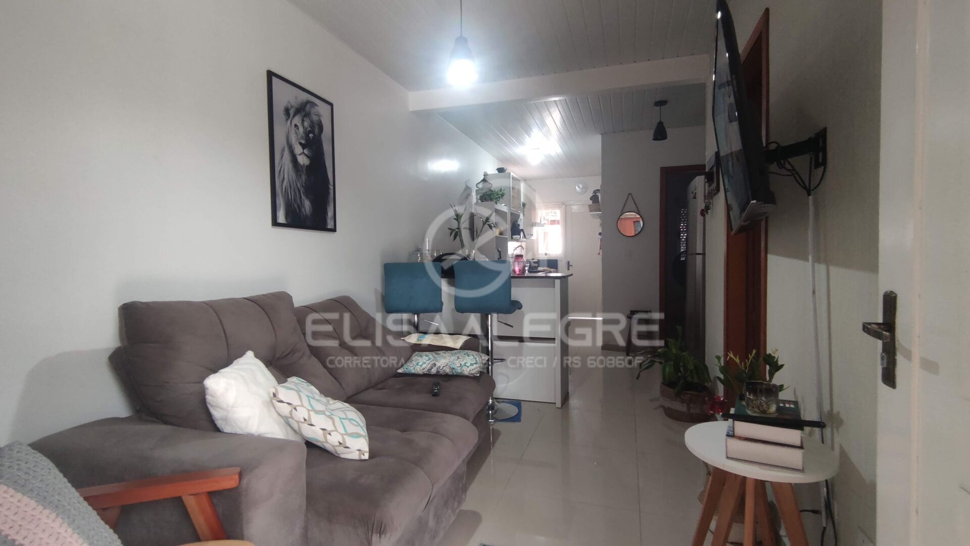 Casa à venda com 2 quartos, 70m² - Foto 6