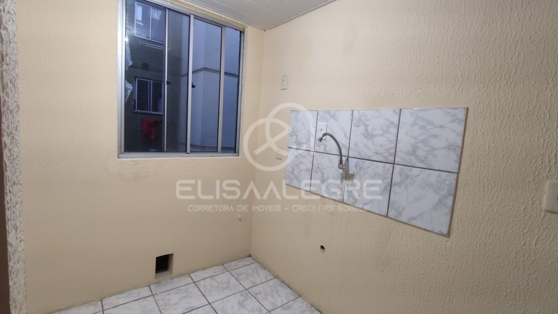 Apartamento à venda com 2 quartos, 40m² - Foto 4
