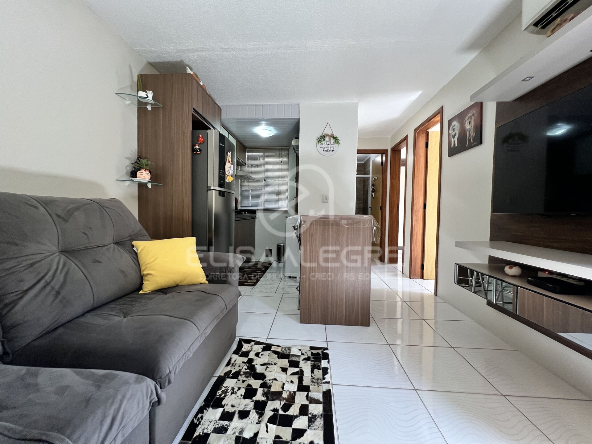 Apartamento à venda com 2 quartos, 42m² - Foto 2