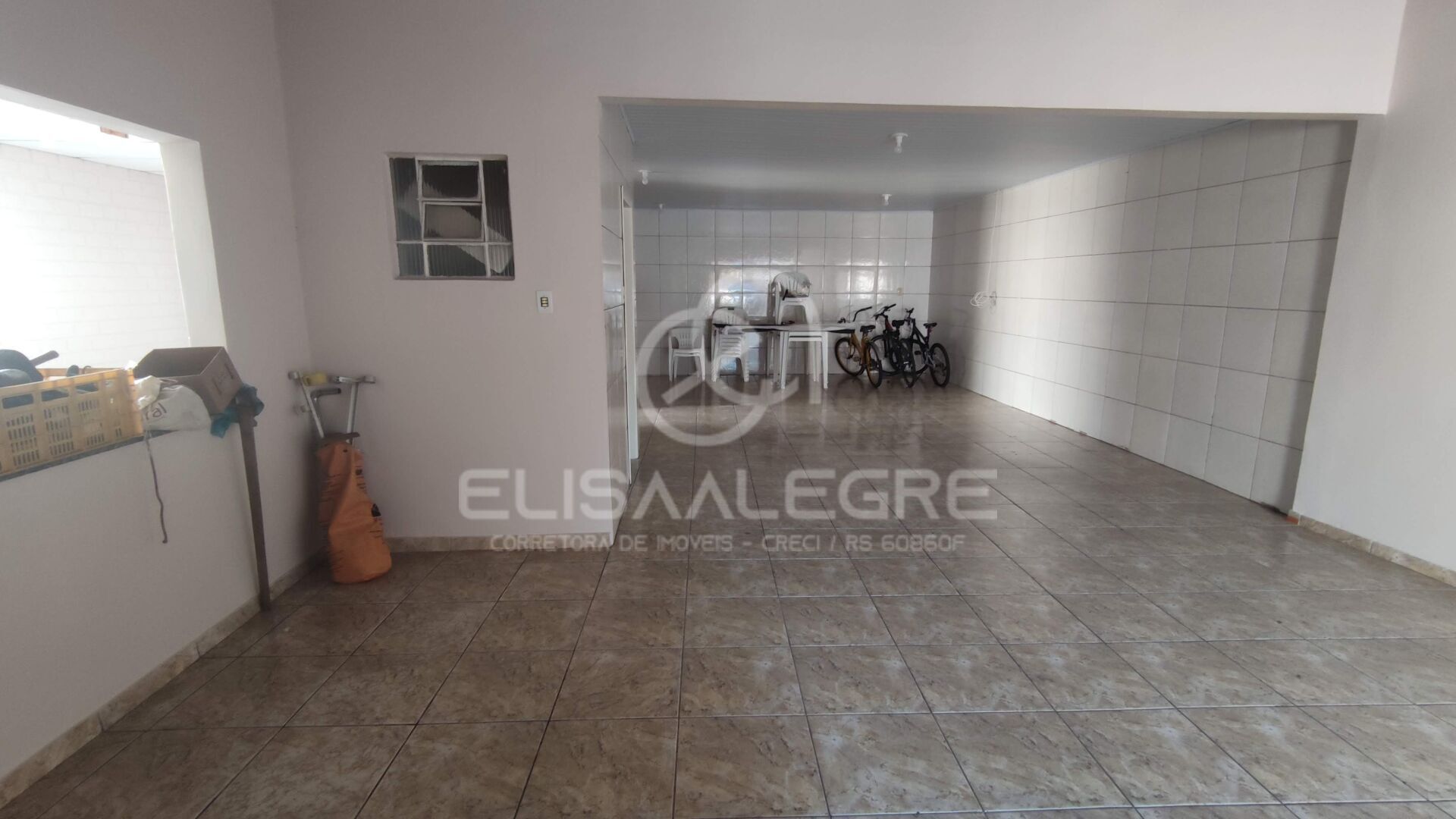 Casa à venda com 3 quartos, 287m² - Foto 4