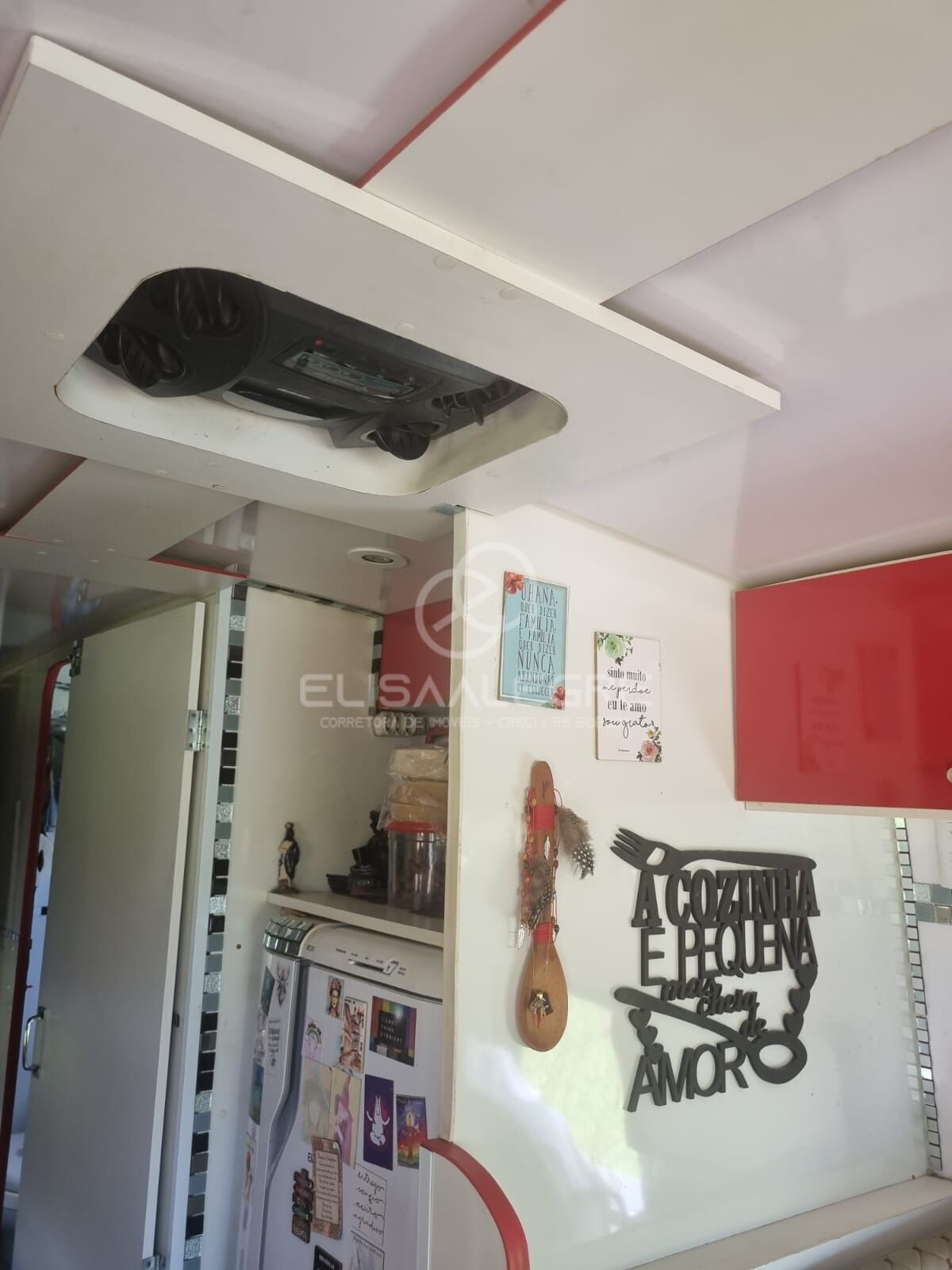 Casa à venda com 2 quartos, 30m² - Foto 7