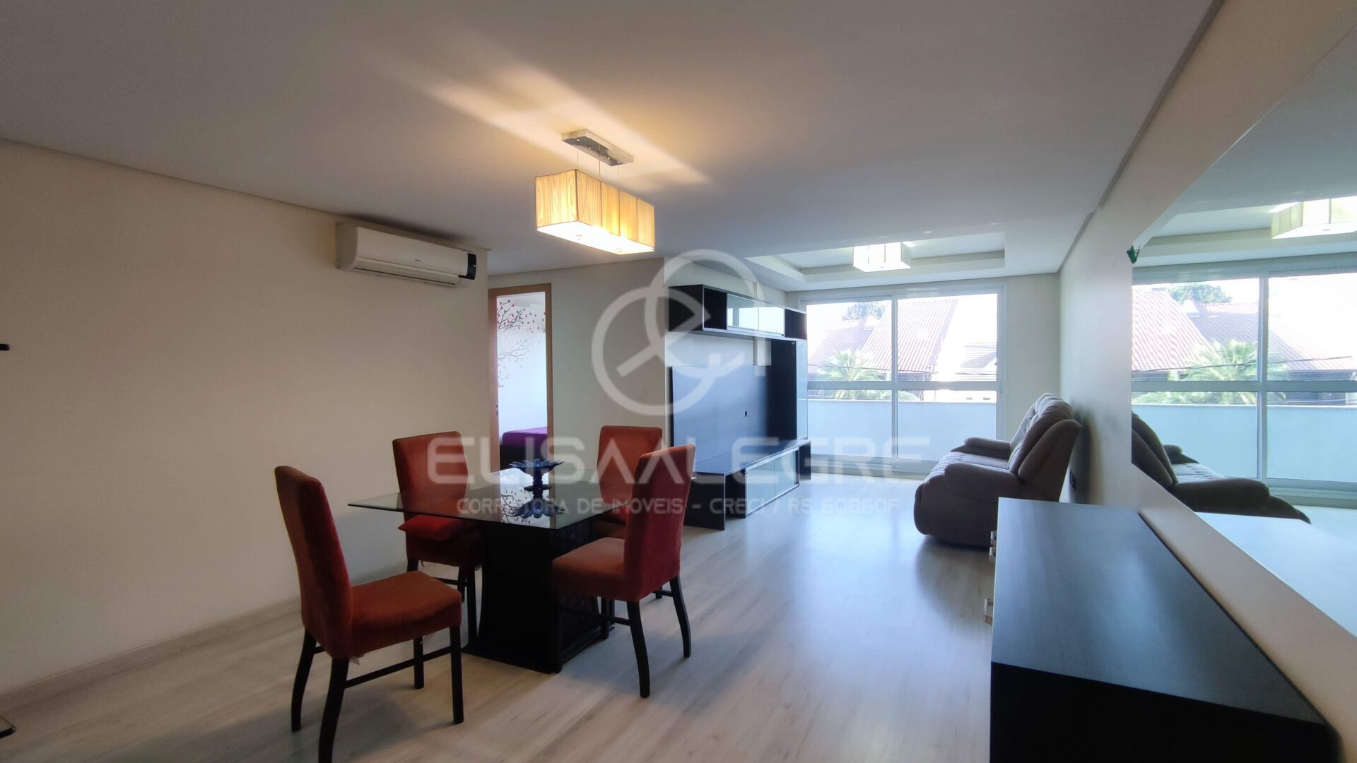 Apartamento à venda com 3 quartos, 107m² - Foto 1