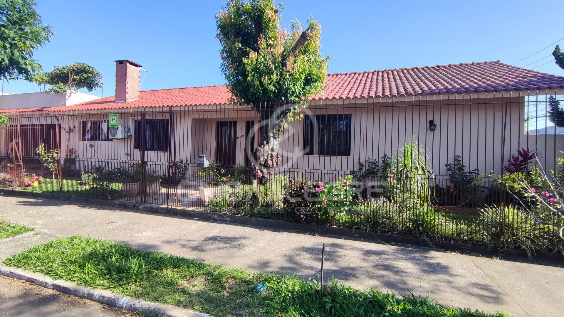 Casa, 4 quartos, 130 m² - Foto 1