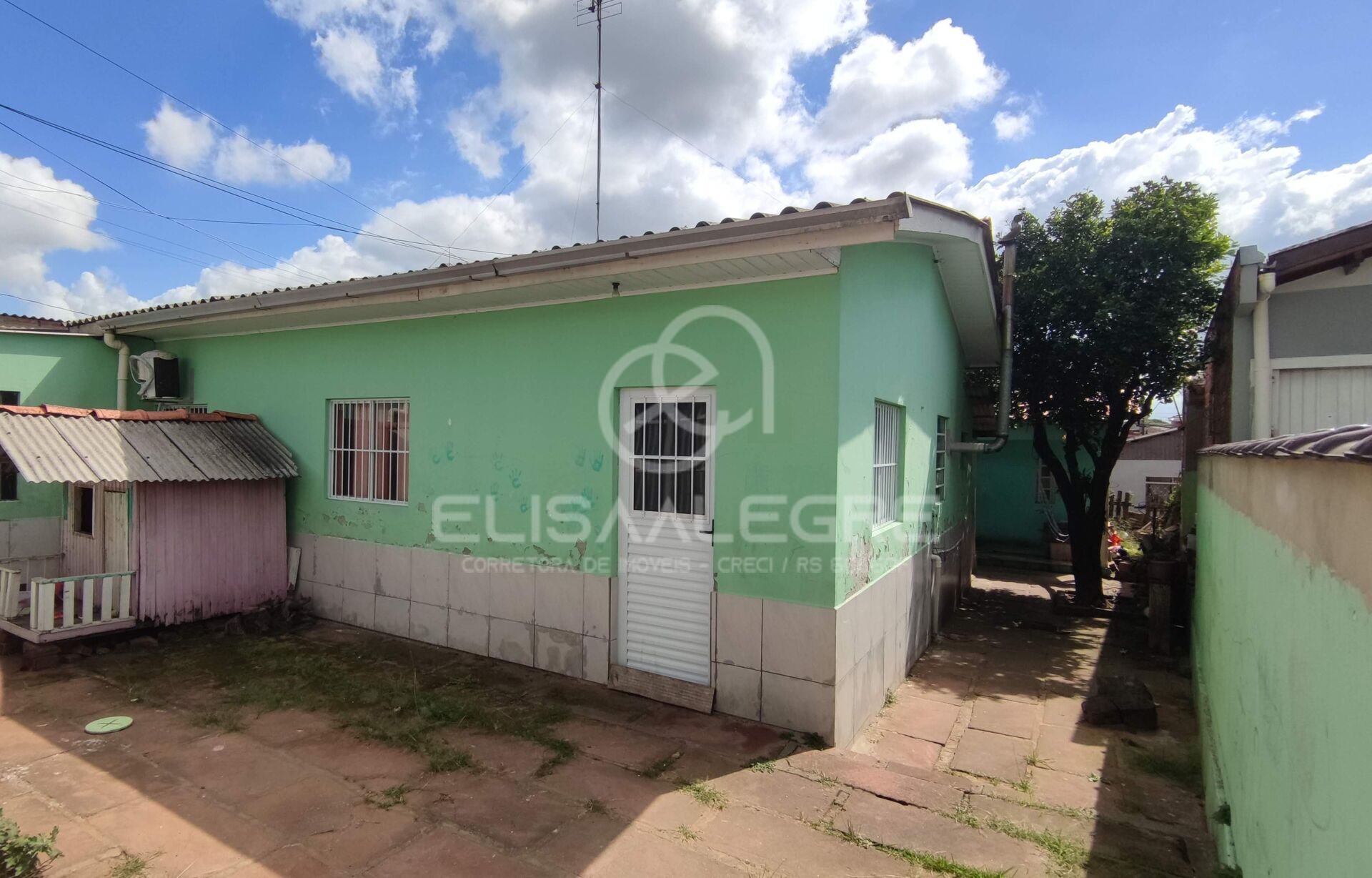Casa à venda com 3 quartos, 110m² - Foto 2