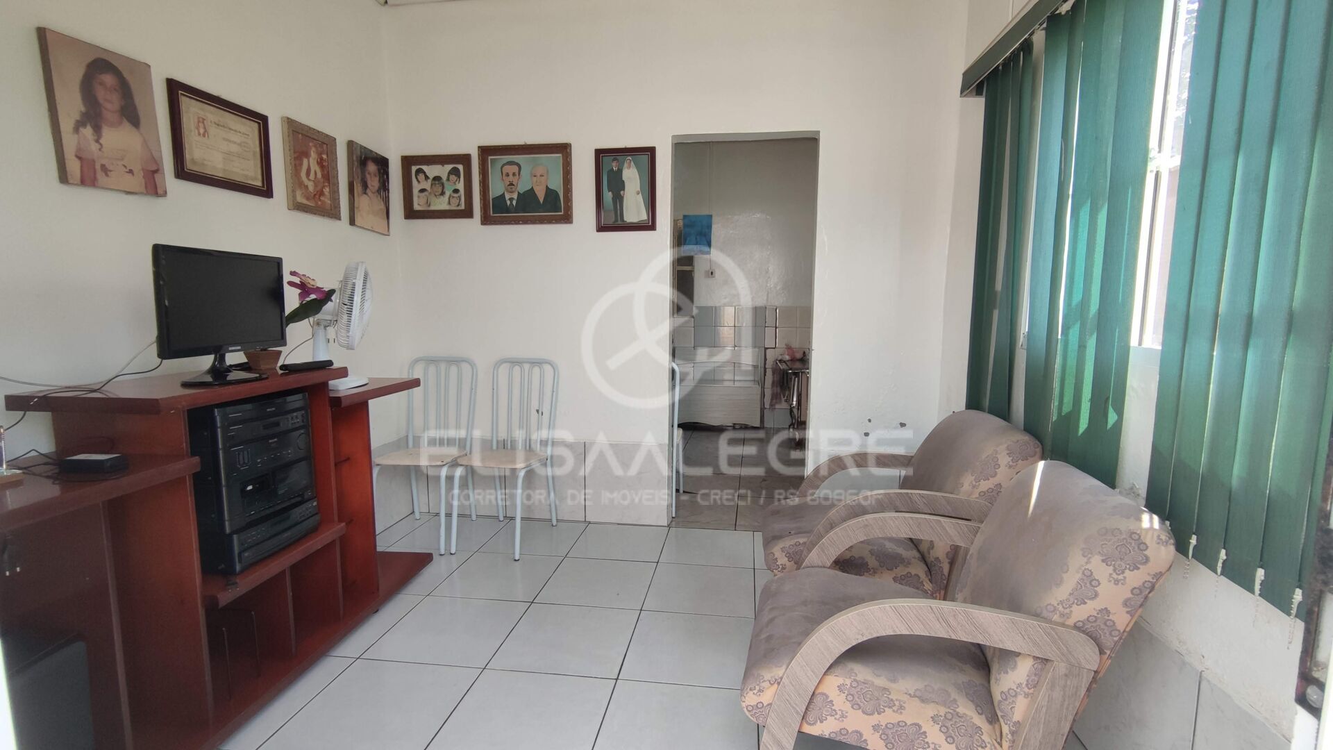 Casa à venda com 3 quartos, 110m² - Foto 3