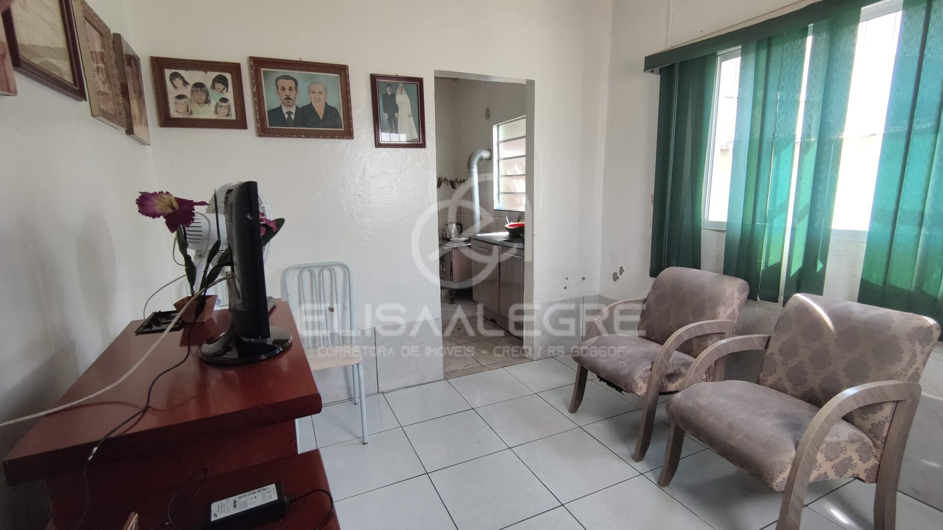 Casa à venda com 3 quartos, 110m² - Foto 4