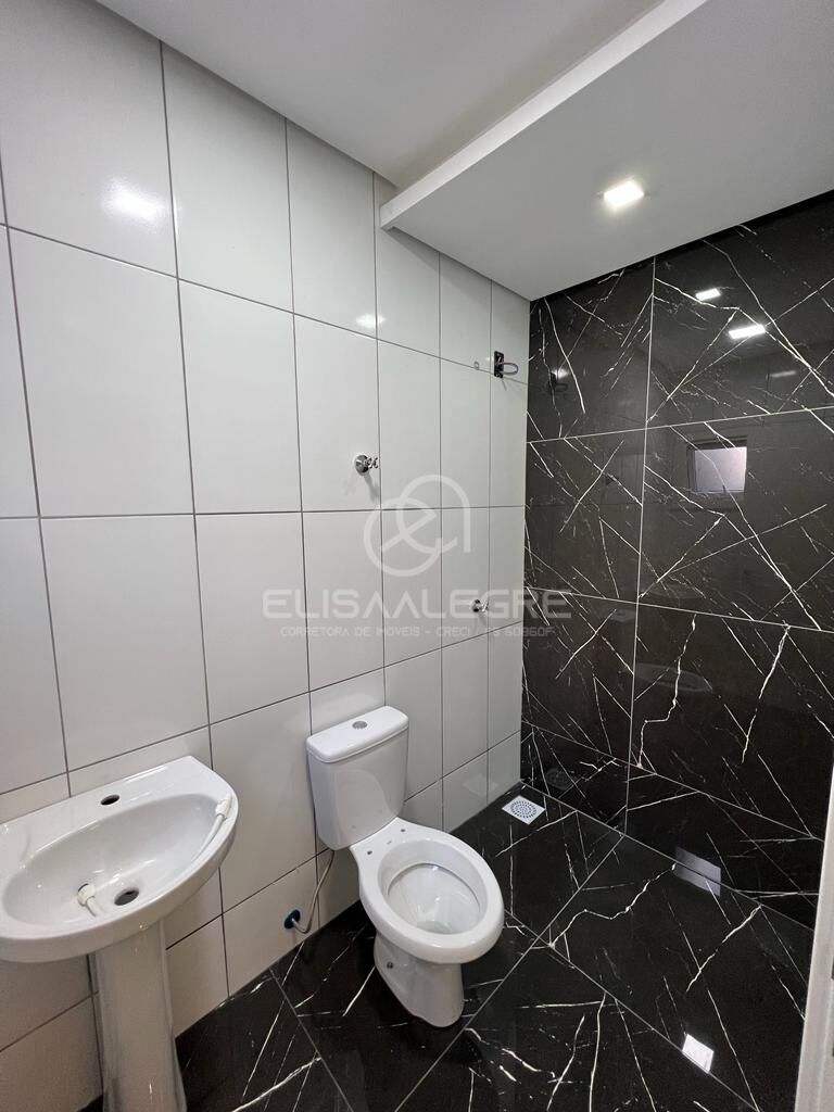 Casa à venda com 2 quartos, 128m² - Foto 18