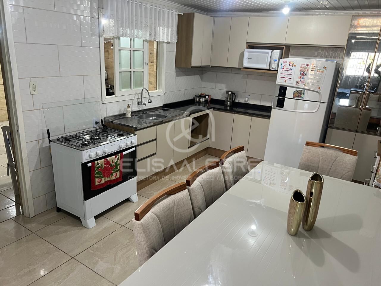 Casa à venda com 2 quartos, 100m² - Foto 17
