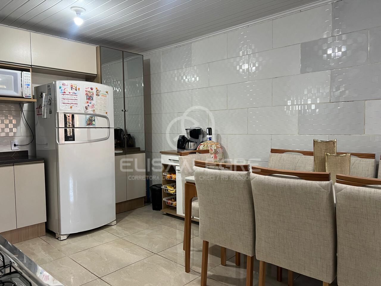 Casa à venda com 2 quartos, 100m² - Foto 11