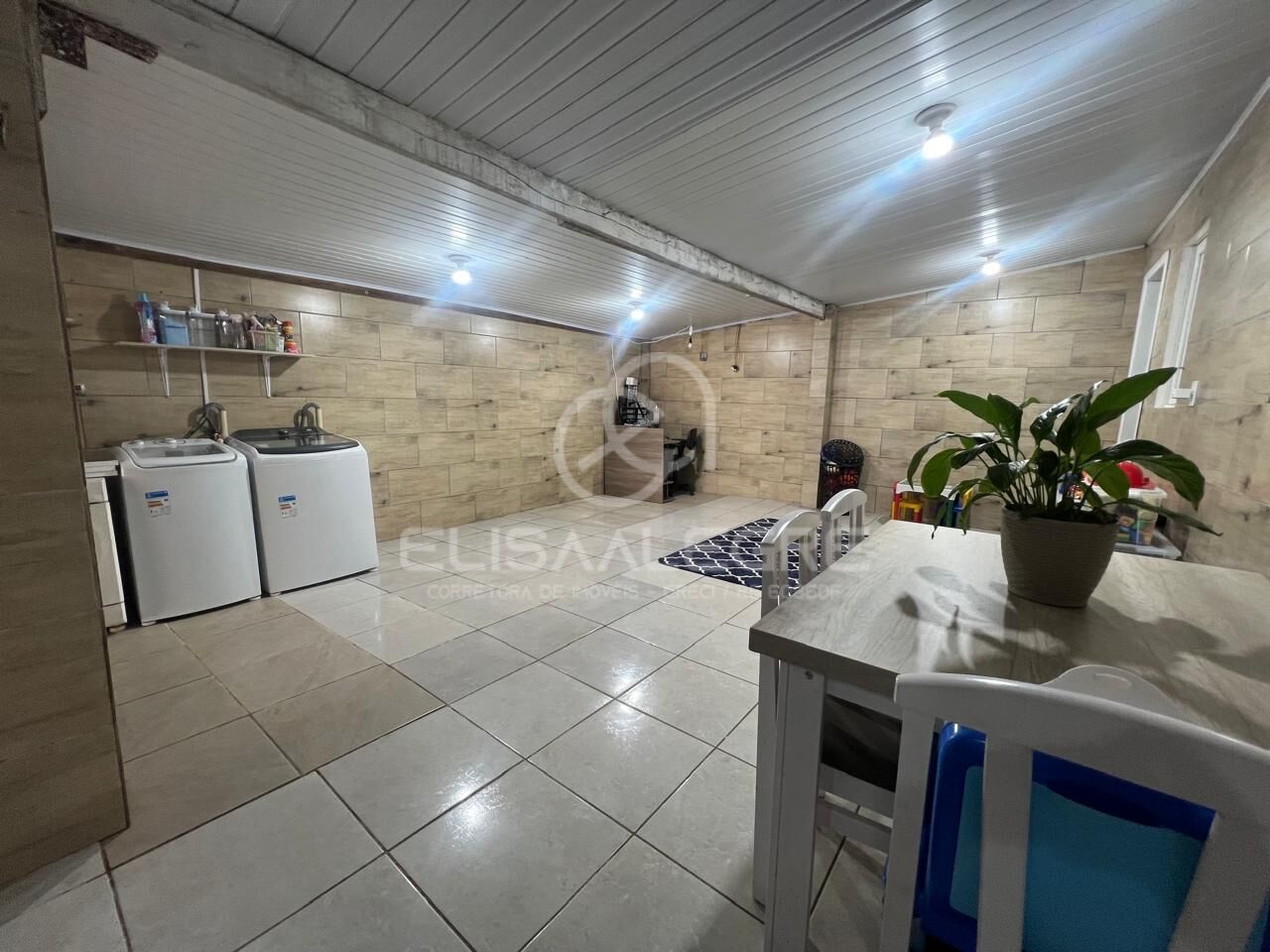 Casa à venda com 2 quartos, 100m² - Foto 26