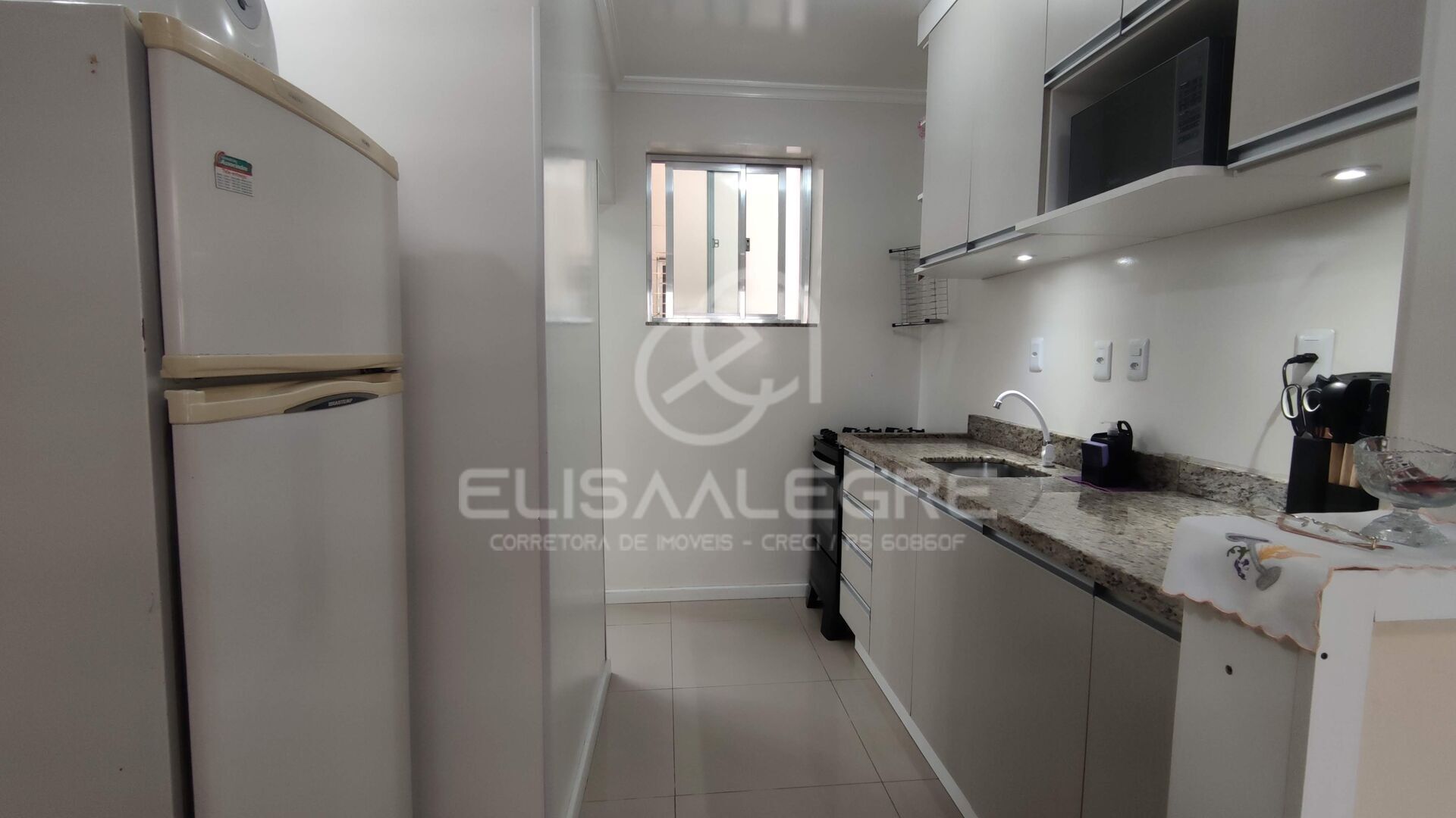 Apartamento à venda com 2 quartos, 59m² - Foto 4