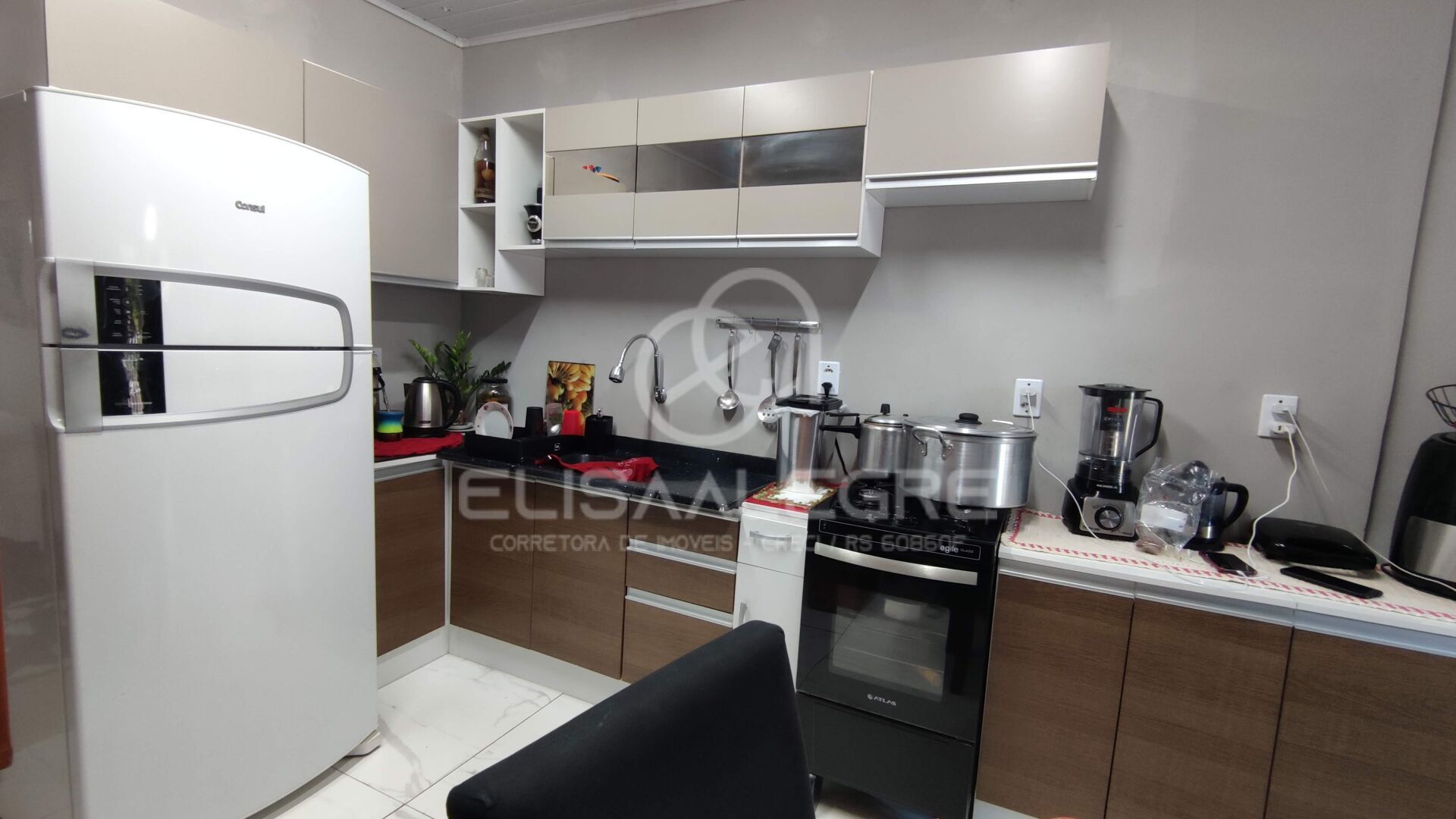 Casa à venda com 3 quartos, 60m² - Foto 10