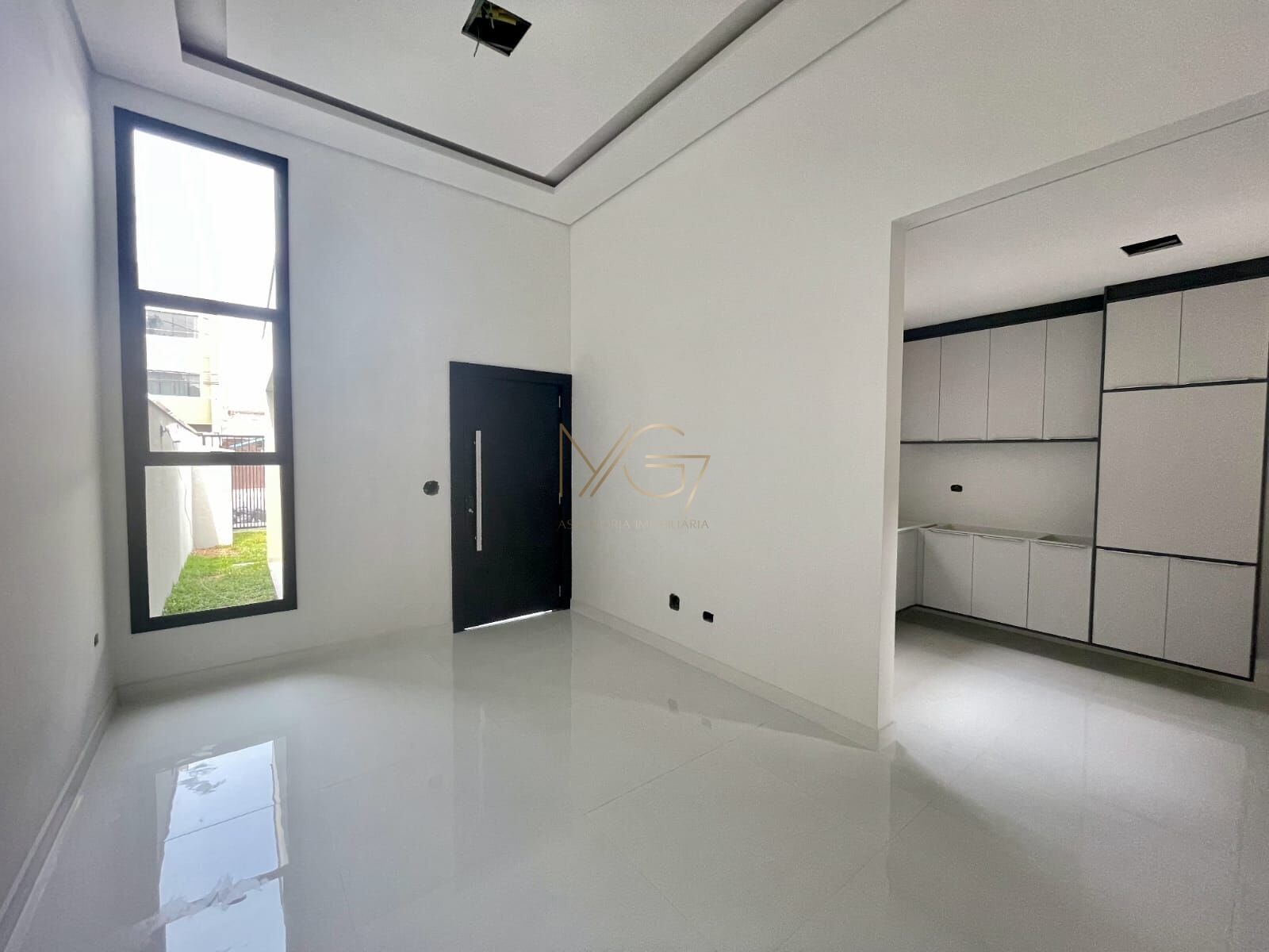 Casa à venda com 3 quartos, 108m² - Foto 2