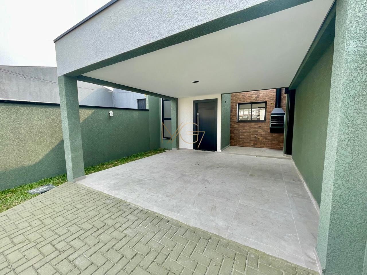 Casa à venda com 3 quartos, 108m² - Foto 1