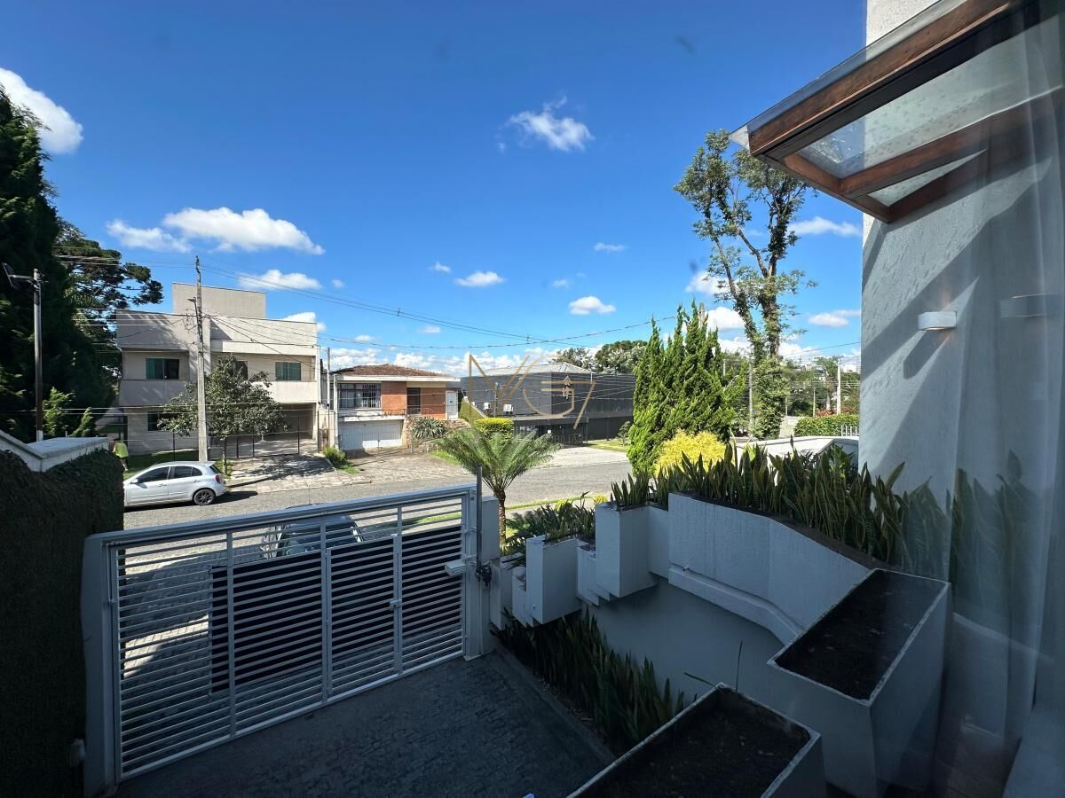 Casa à venda com 3 quartos, 278m² - Foto 2