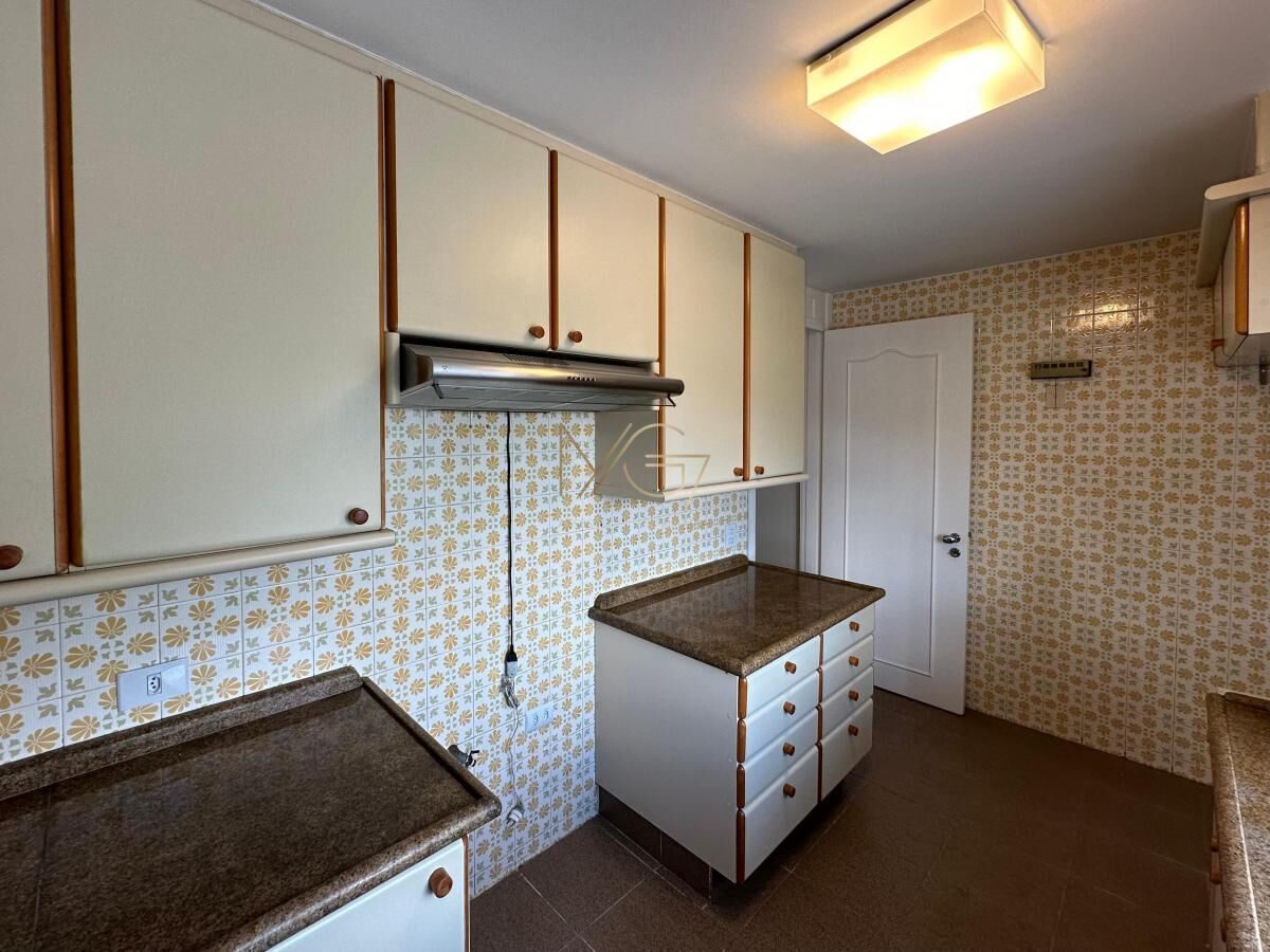 Casa à venda com 3 quartos, 278m² - Foto 13