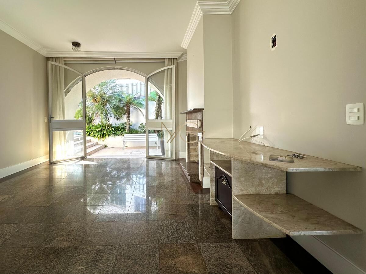 Casa à venda com 3 quartos, 278m² - Foto 5