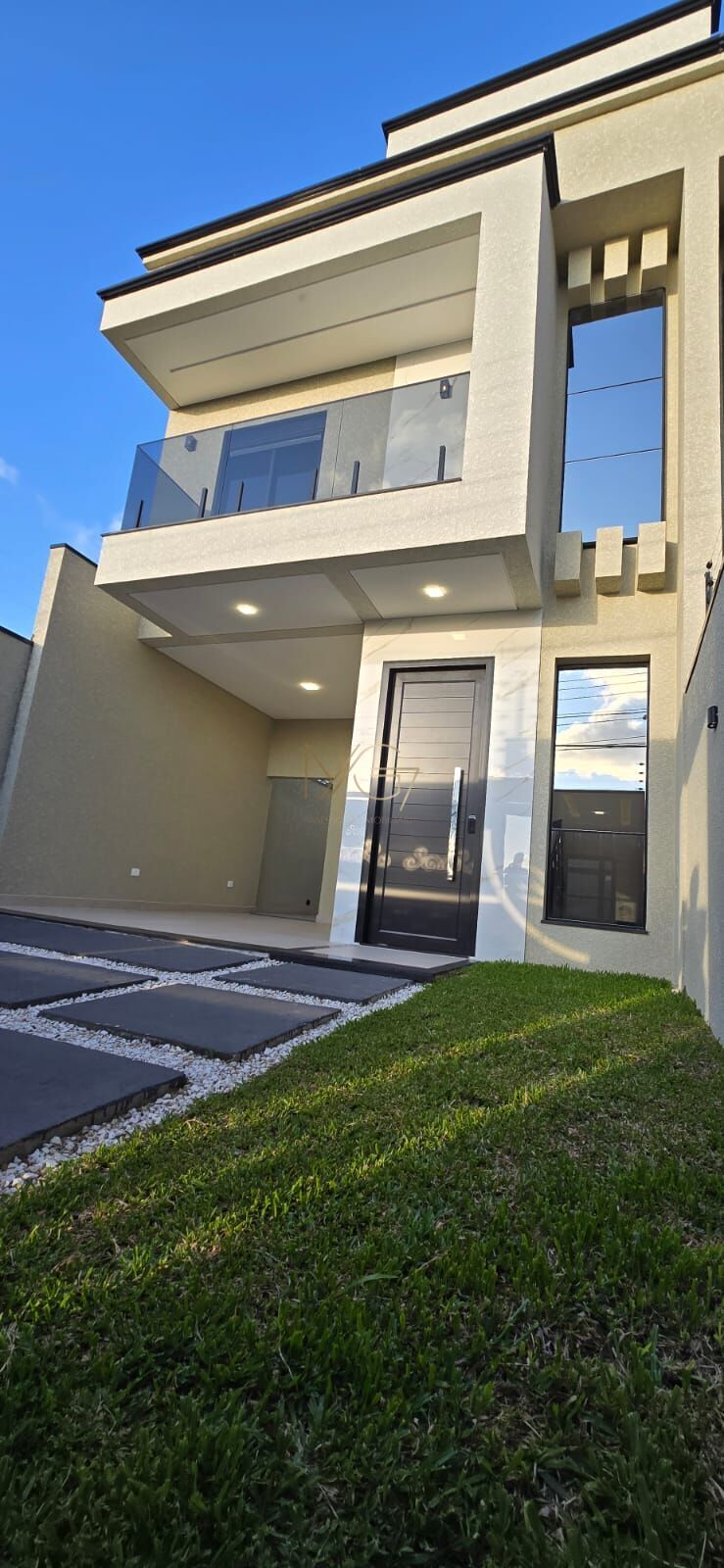 Sobrado à venda com 3 quartos, 140m² - Foto 1