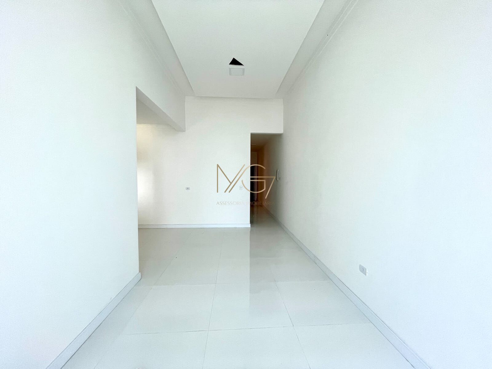 Casa à venda com 3 quartos, 101m² - Foto 11