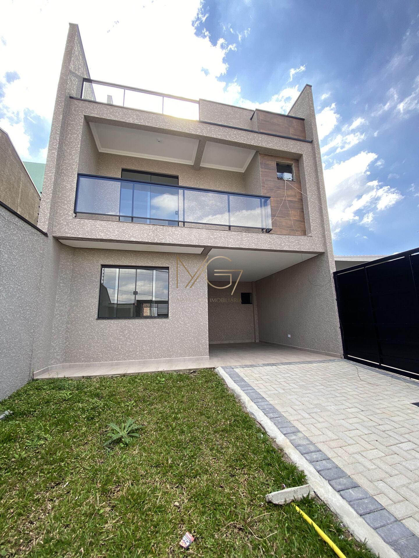 Sobrado à venda com 3 quartos, 126m² - Foto 2