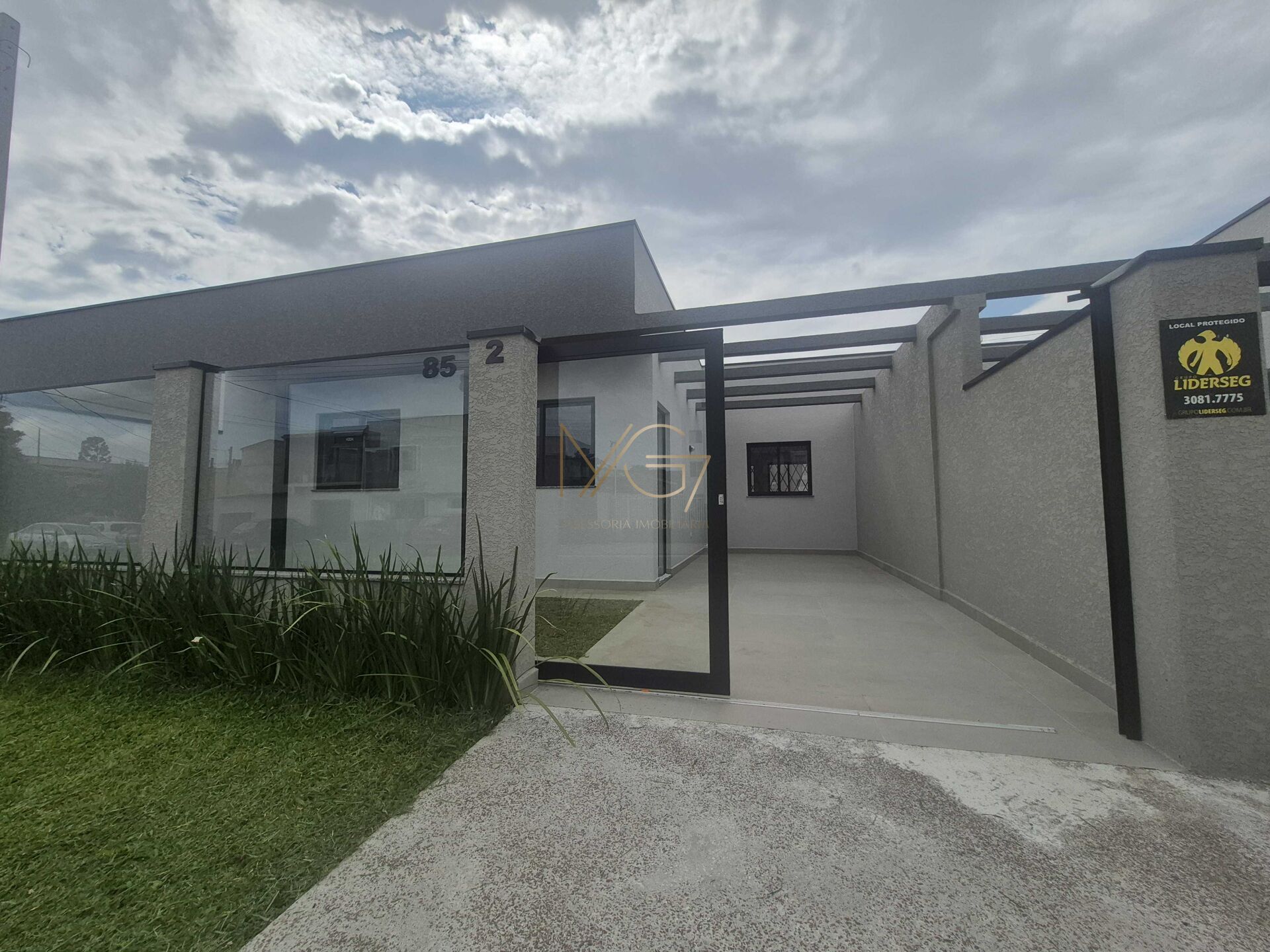 Casa à venda com 3 quartos, 91m² - Foto 2