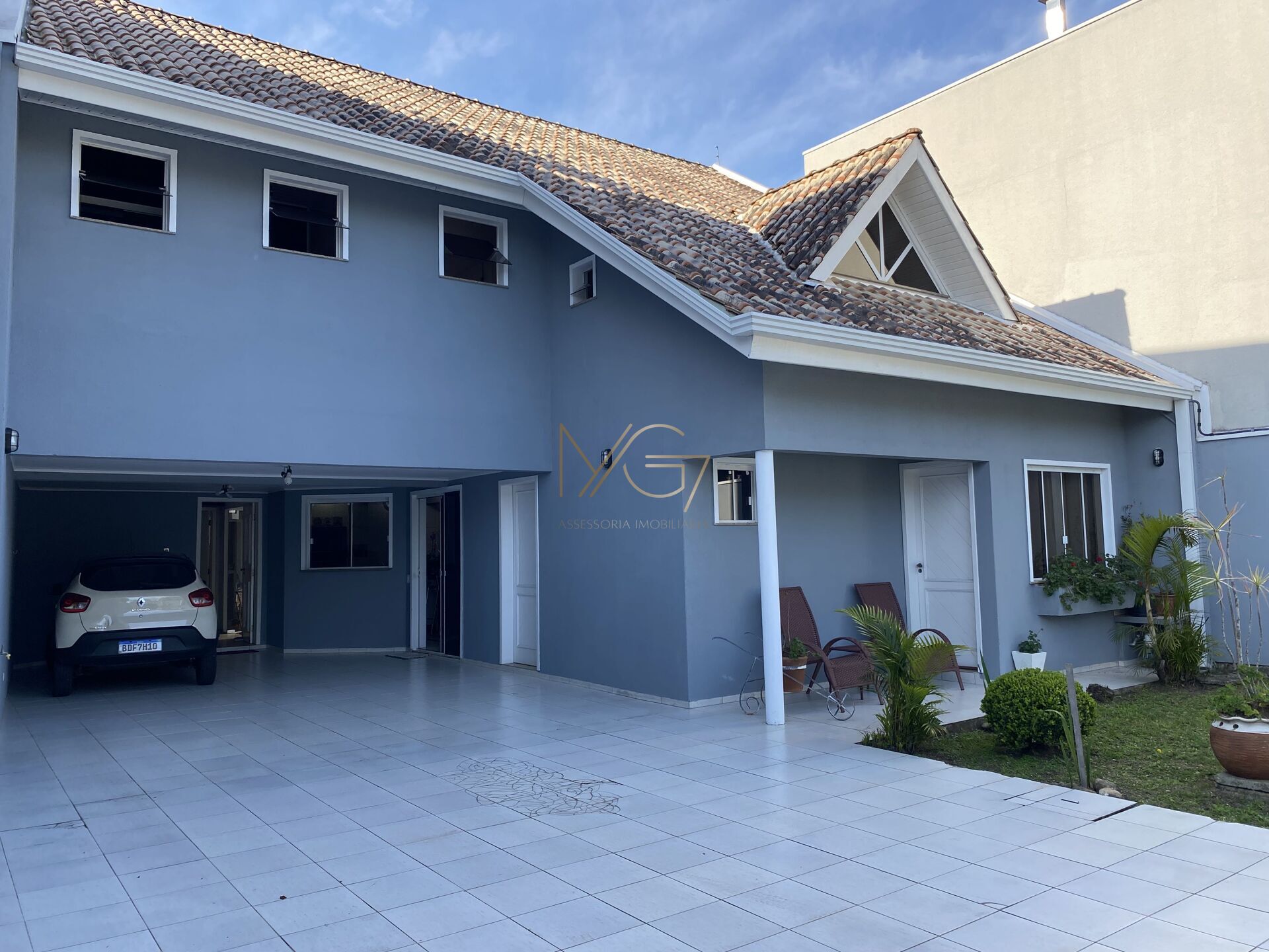 Sobrado à venda com 3 quartos, 218m² - Foto 1
