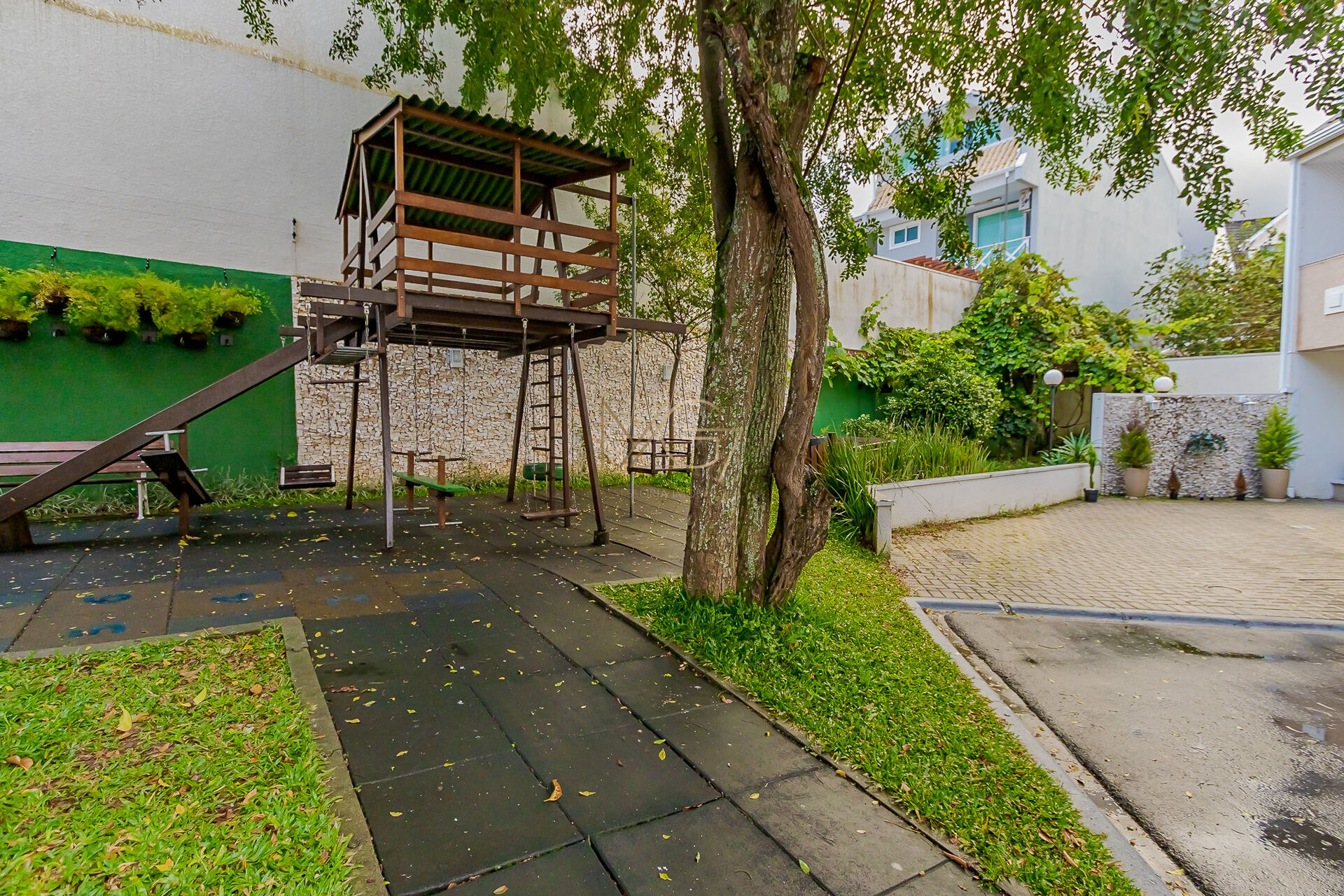 Casa à venda com 4 quartos, 200m² - Foto 50