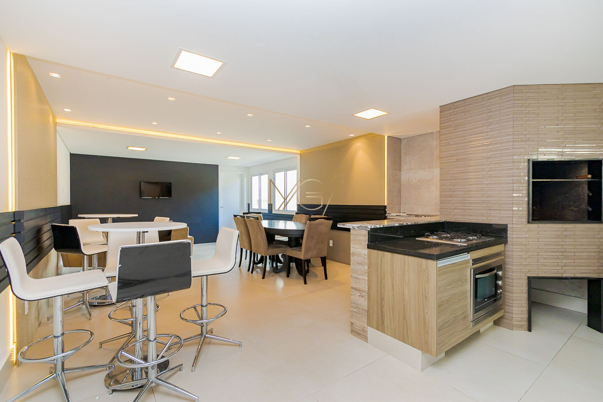 Casa à venda com 4 quartos, 200m² - Foto 8