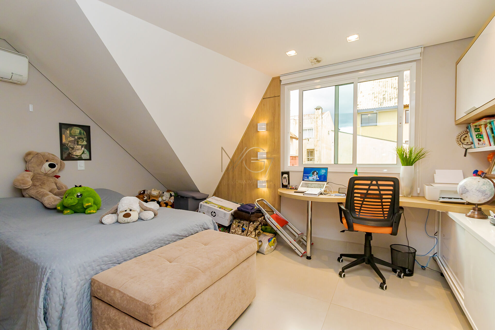 Casa à venda com 4 quartos, 200m² - Foto 42
