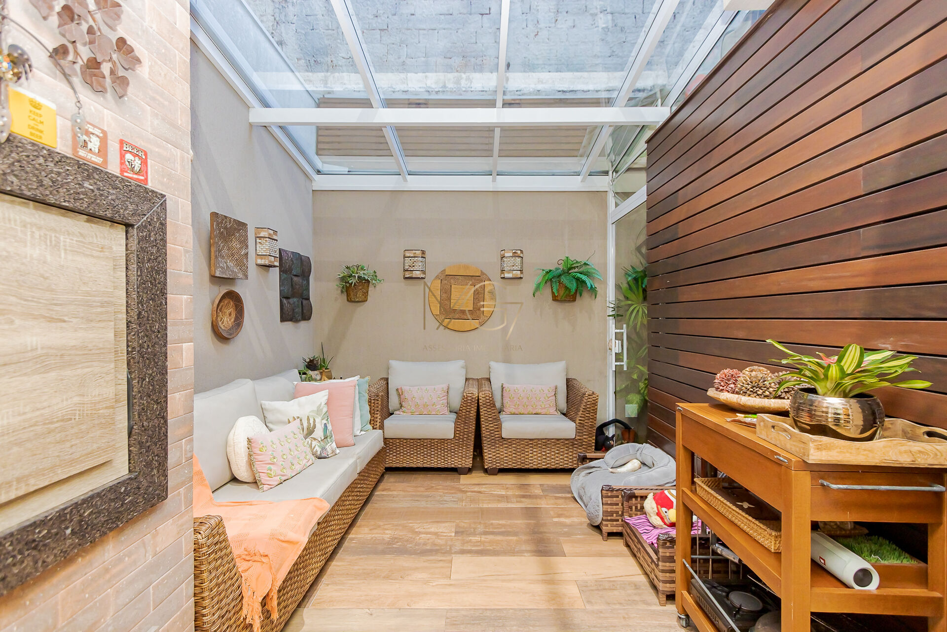 Casa à venda com 4 quartos, 200m² - Foto 2