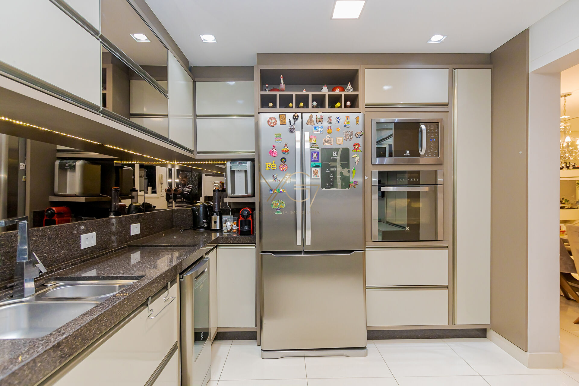 Casa à venda com 4 quartos, 200m² - Foto 17