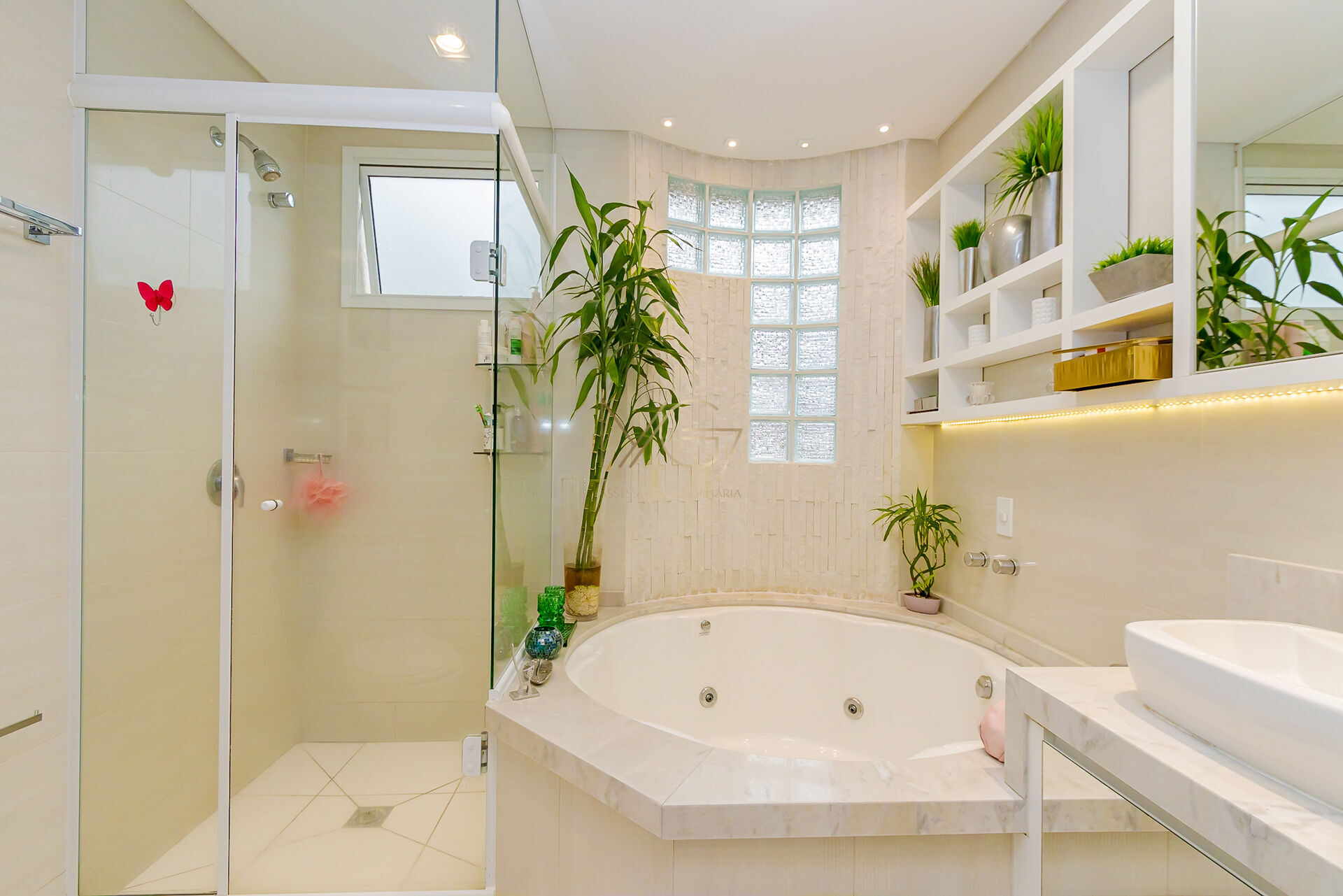 Casa à venda com 4 quartos, 200m² - Foto 35