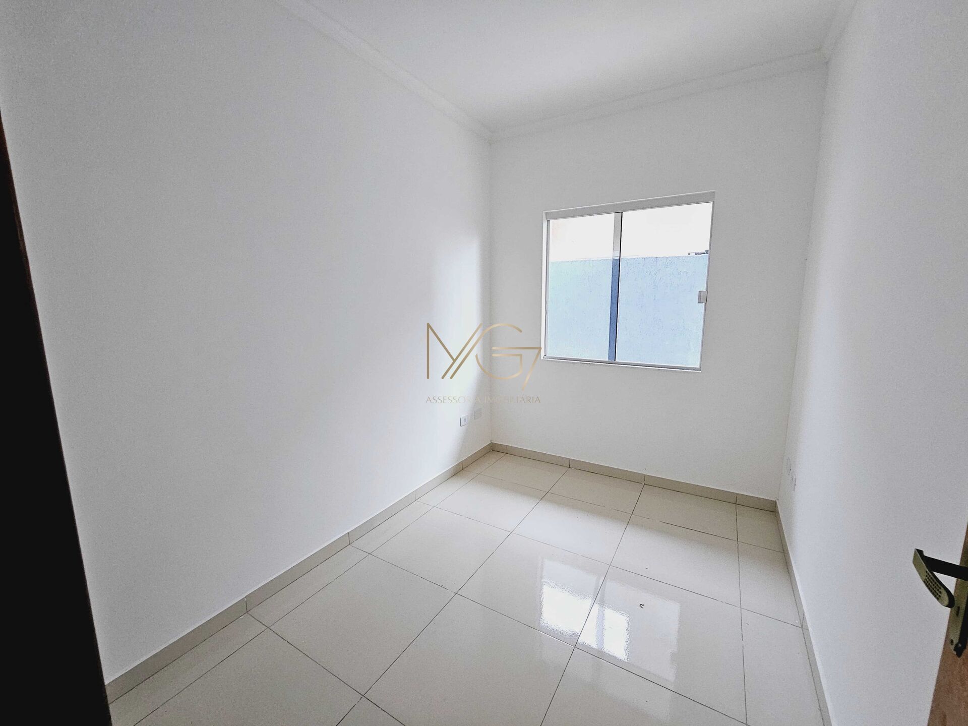Casa à venda com 3 quartos, 64m² - Foto 9
