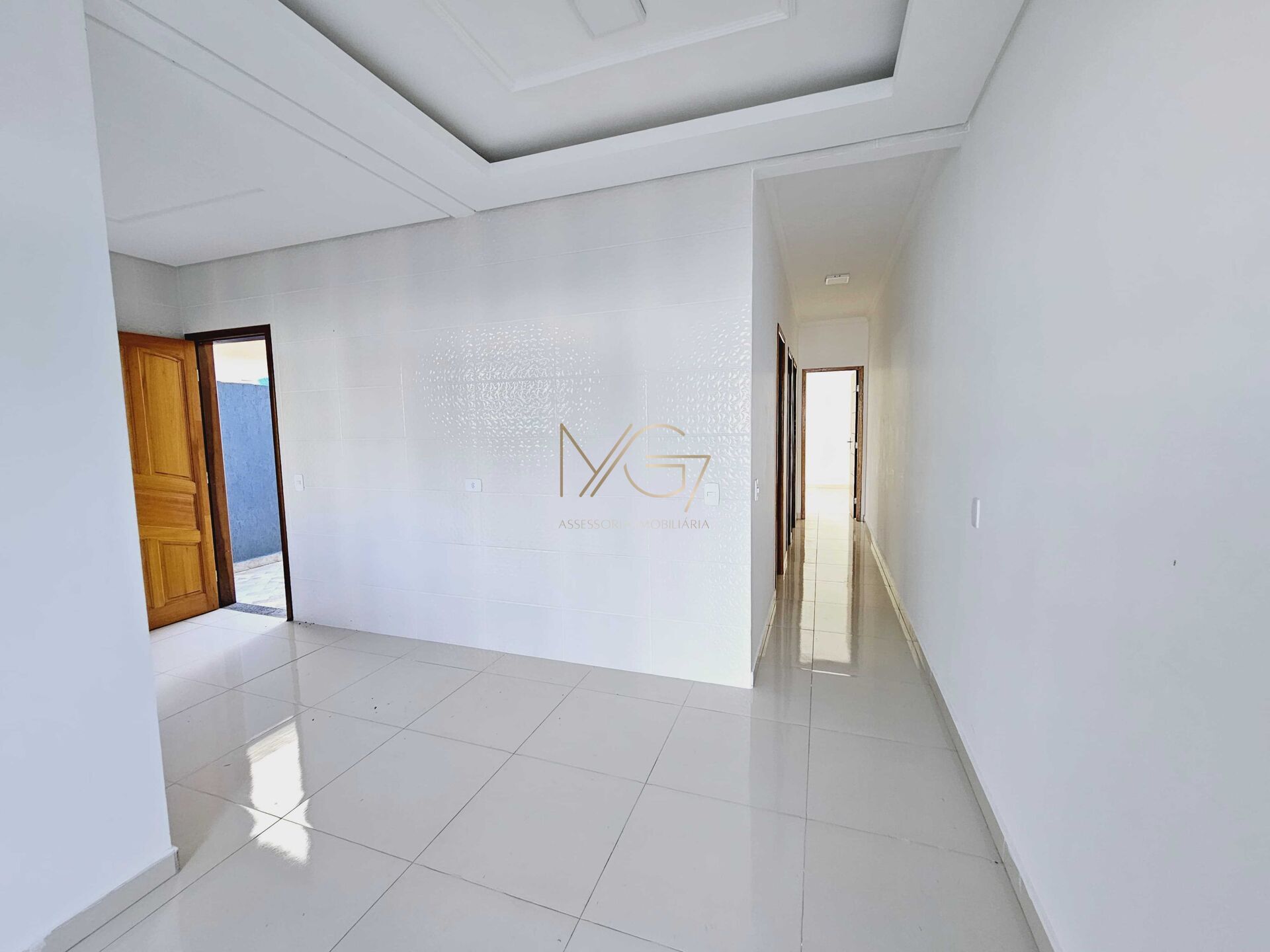 Casa à venda com 3 quartos, 64m² - Foto 2