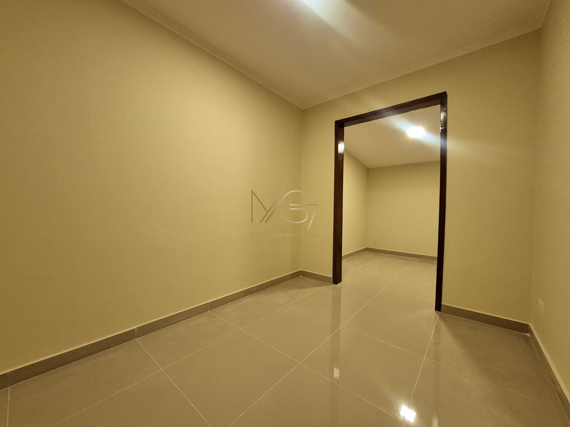 Casa à venda com 2 quartos, 56m² - Foto 13