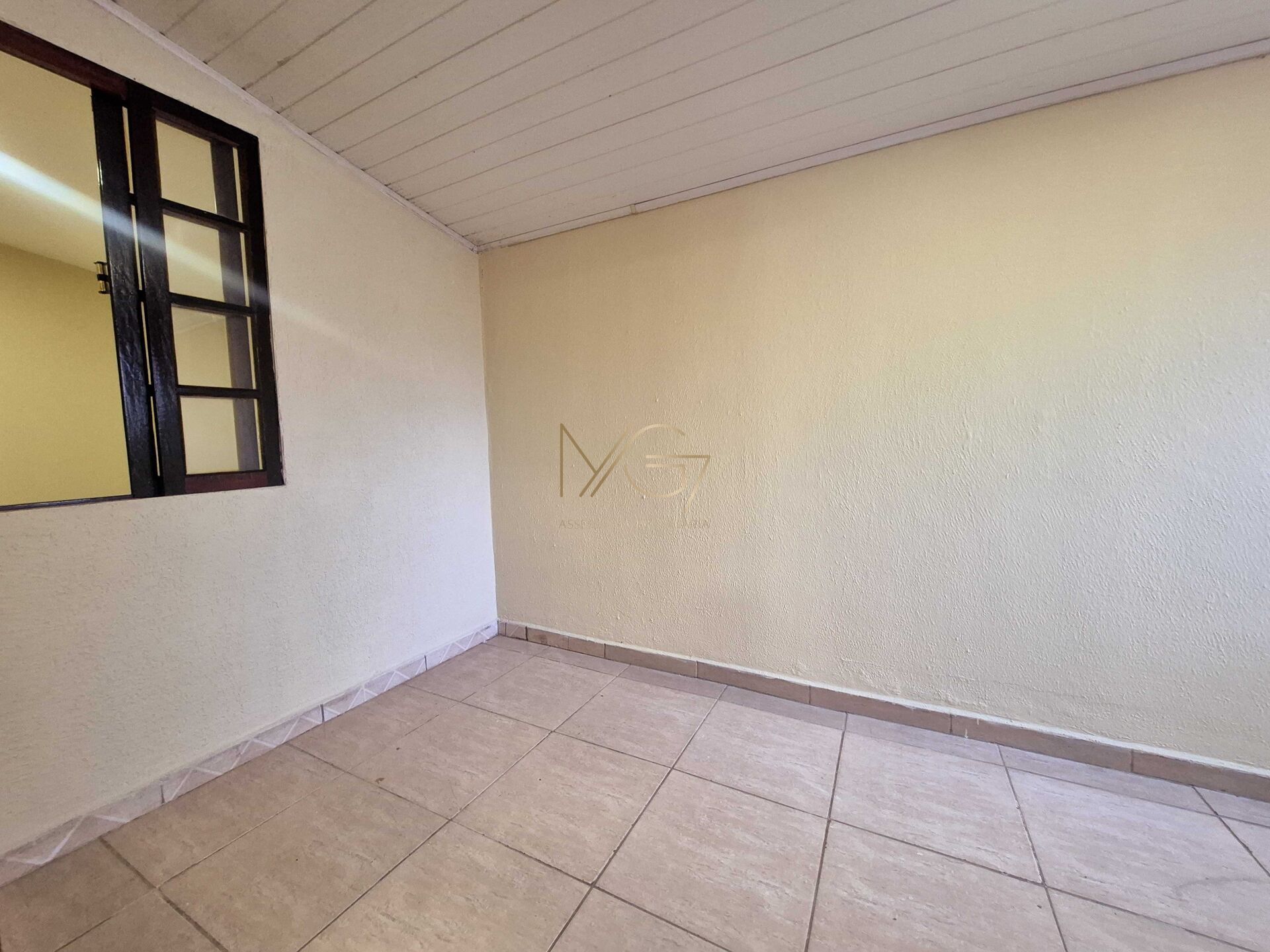 Casa à venda com 2 quartos, 56m² - Foto 8