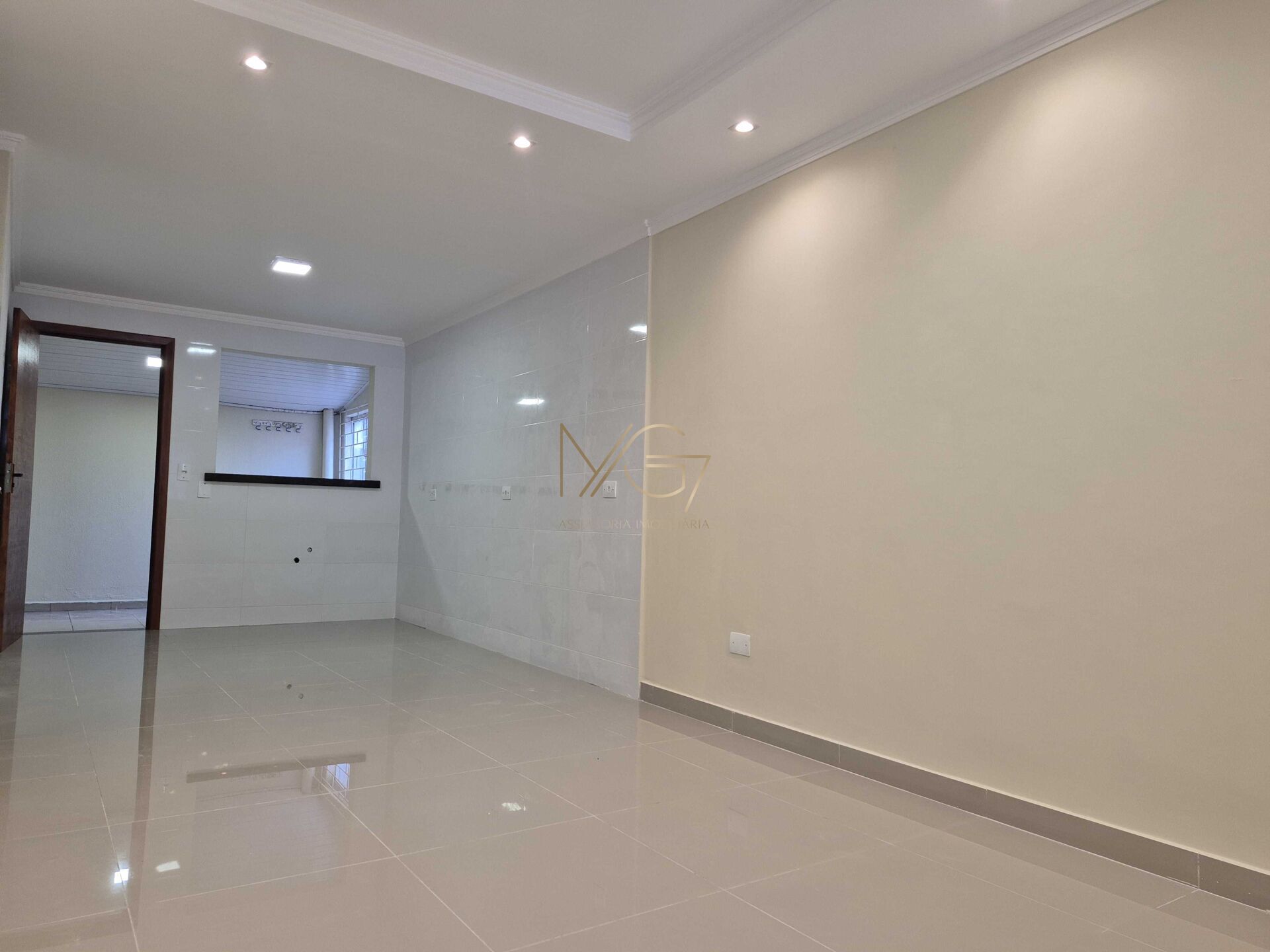 Casa à venda com 2 quartos, 56m² - Foto 5