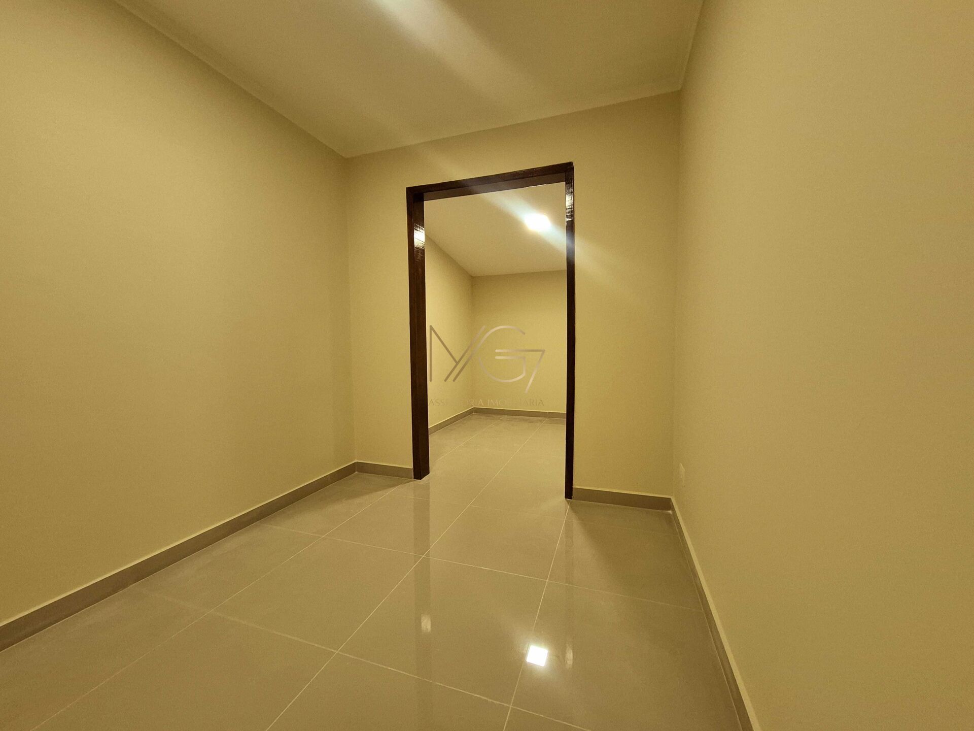 Casa à venda com 2 quartos, 56m² - Foto 12