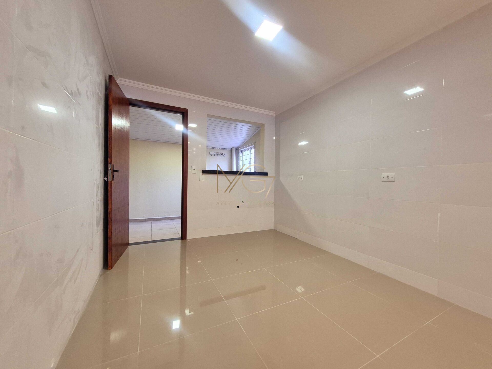 Casa à venda com 2 quartos, 56m² - Foto 11
