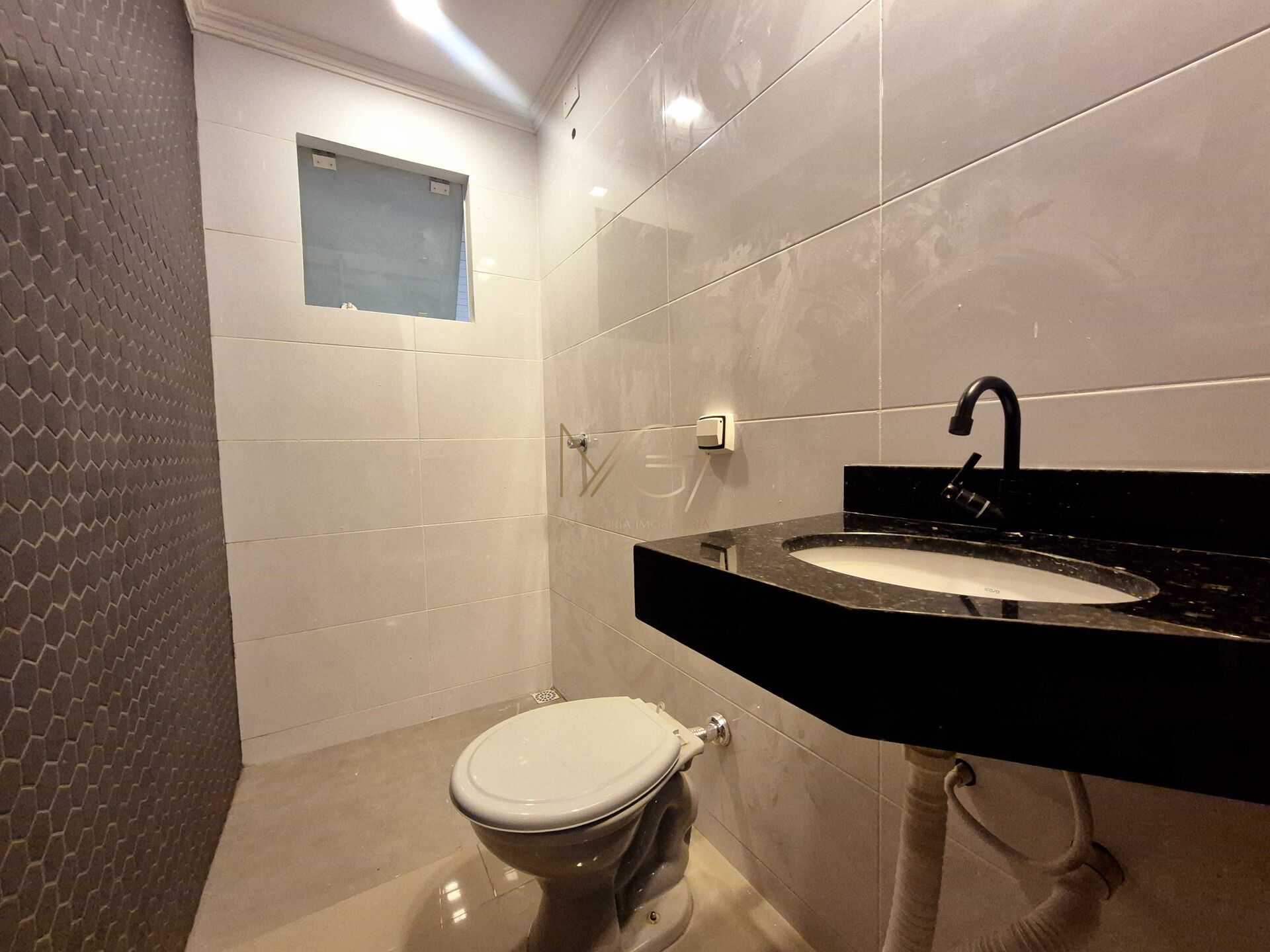 Casa à venda com 2 quartos, 56m² - Foto 15